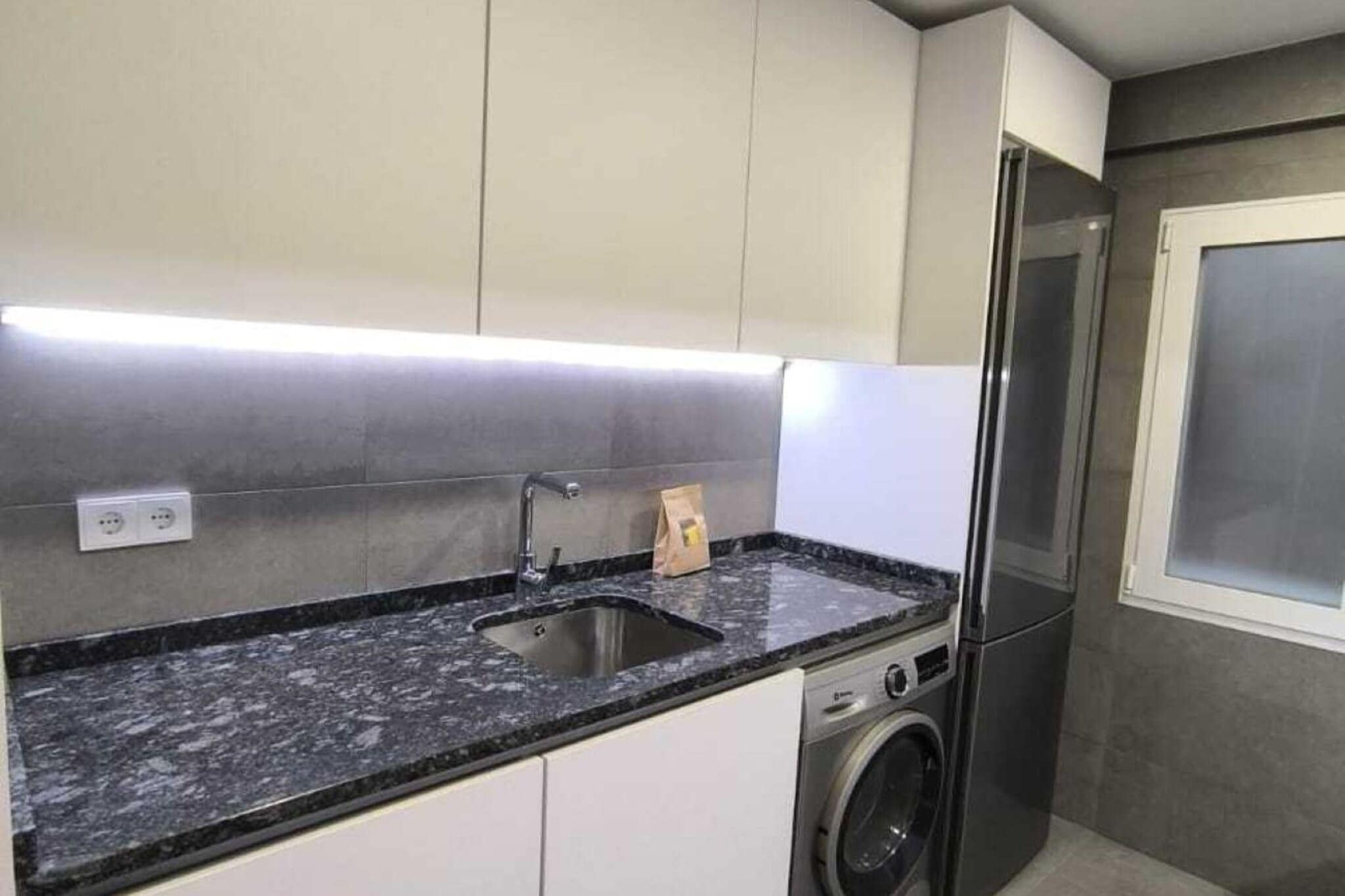 Chamartín II - Kitchen