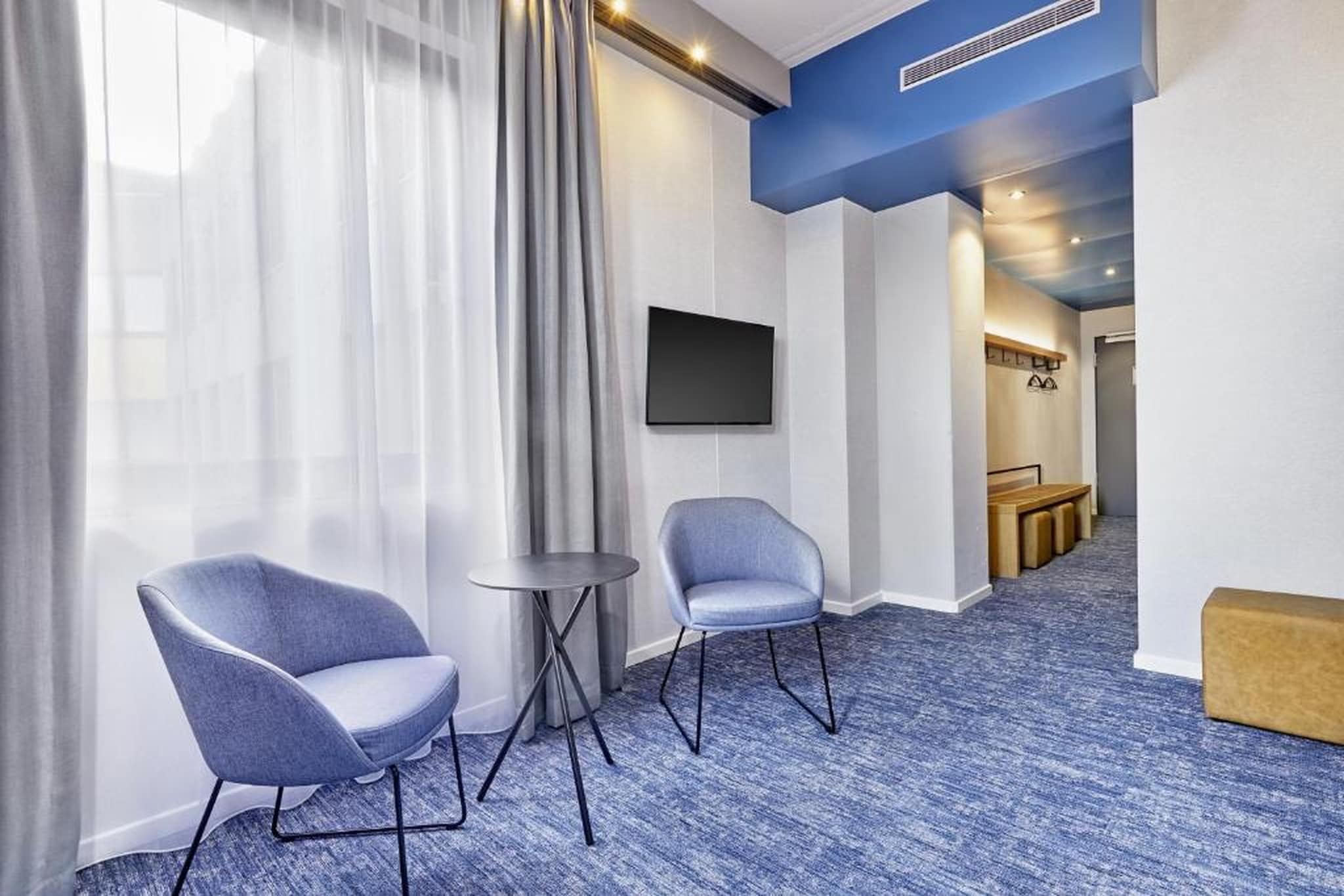 H2 Hotel Düsseldorf Seestern - Quadruple Room - Slaapkamer