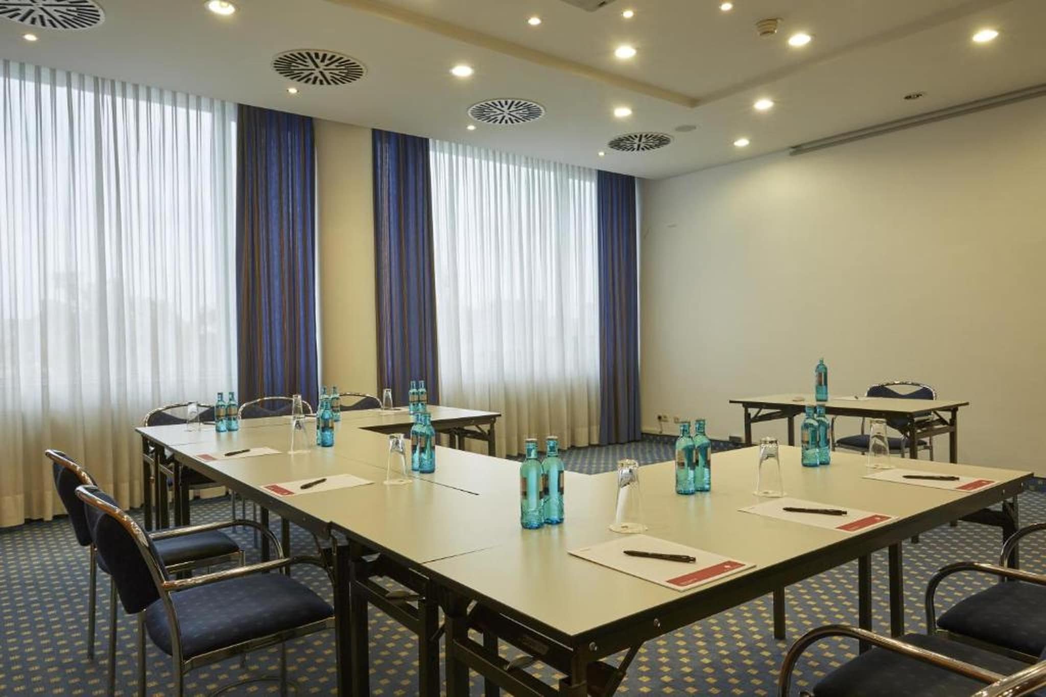 H4 Hotel Kassel - Comfort Double room - Image-tags.hotelfacilitiesandservices