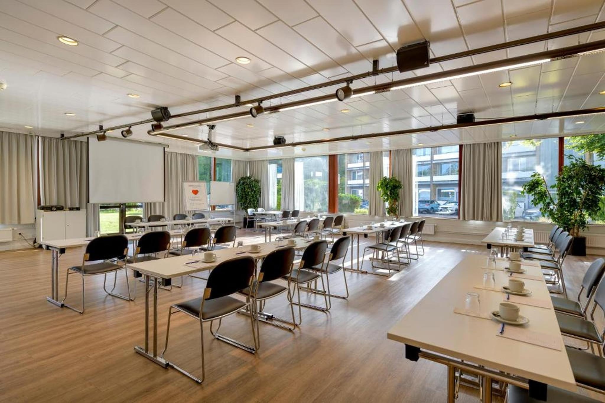 Hotel des Nordens - Presidential Suite - Image-tags.hotelfacilitiesandservices