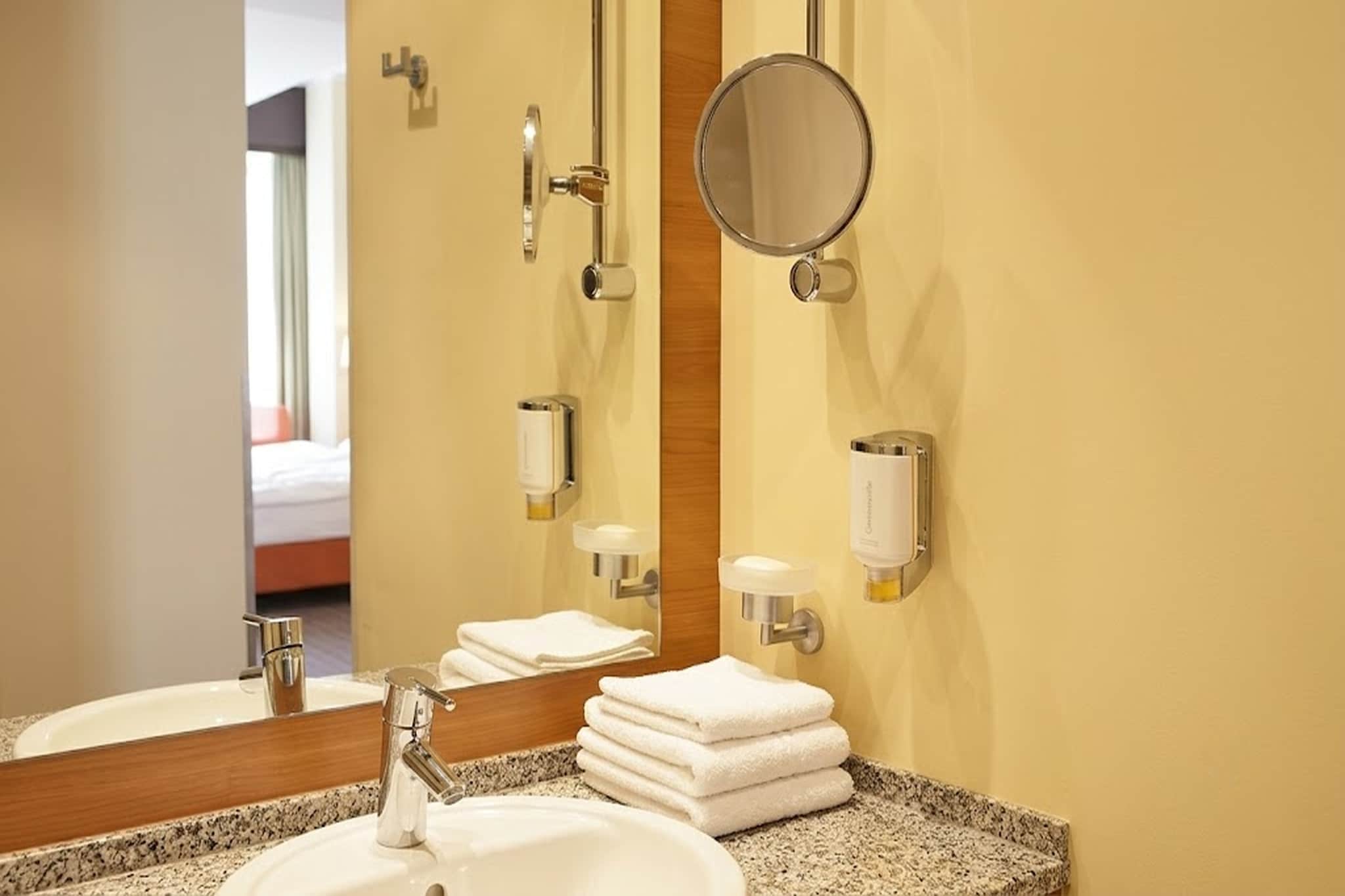 H Hotel Willingen-Business room "Osterkopf" - Bathroom