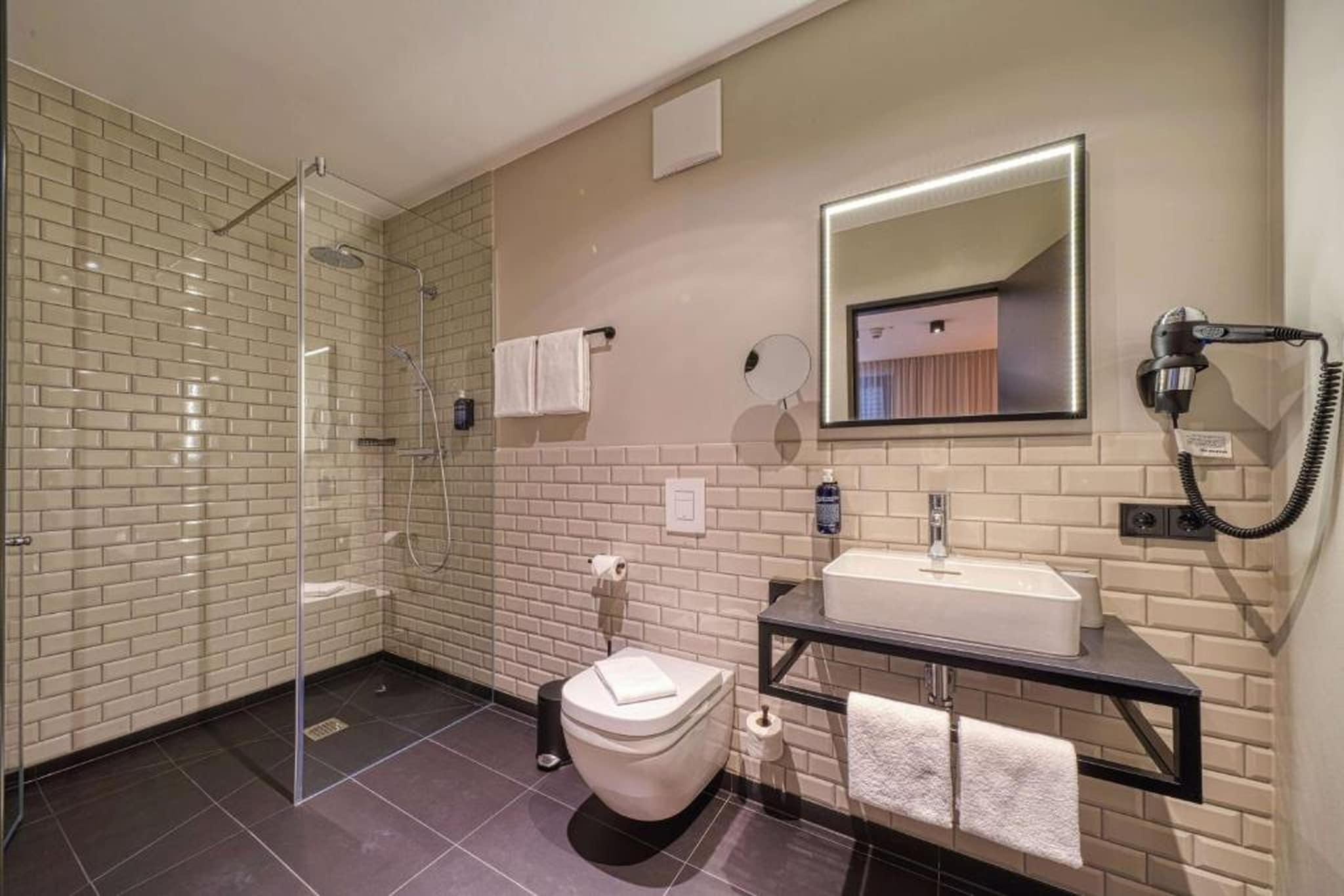 Vienna House Easy Bonn - Comfort Double room - Badkamer