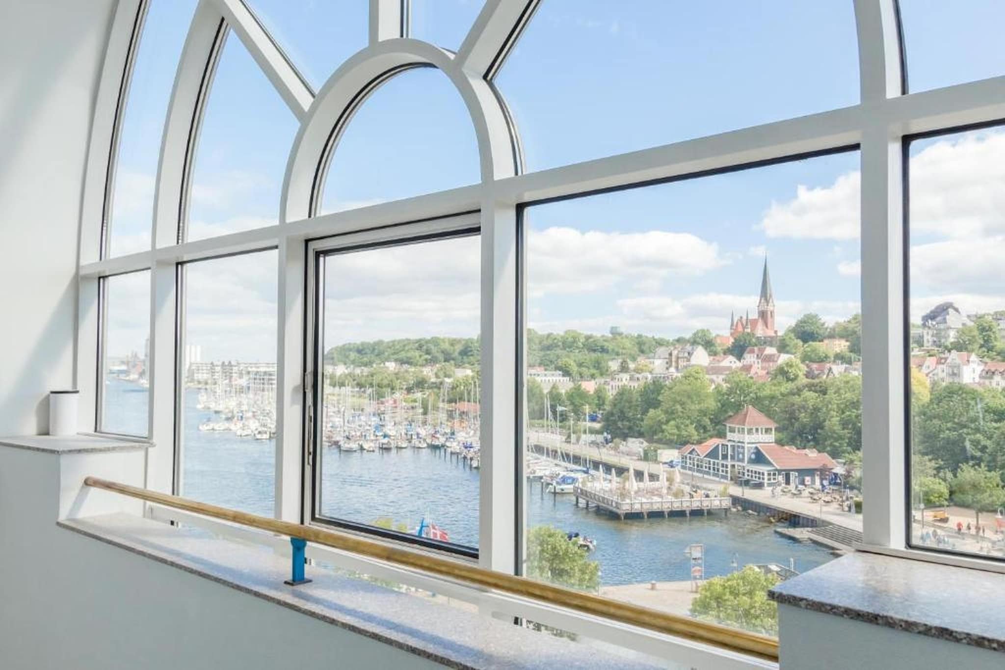 Ramada by Wyndham Flensburg - Standard Room - Image-tags.viewfromhotelsummer