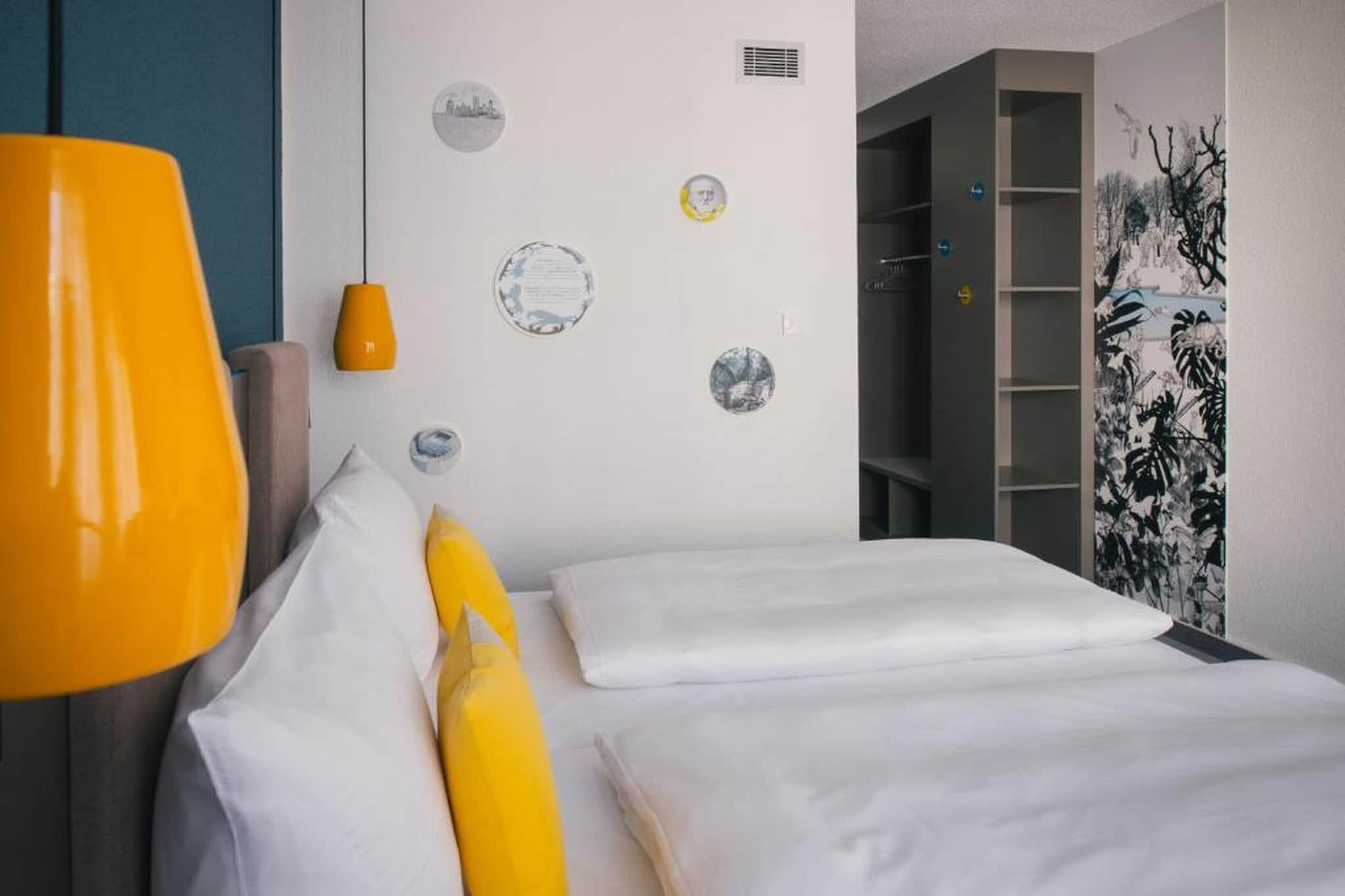 Vienna House Easy by Wyndham Leipzig - Comfort Room - Bedroom