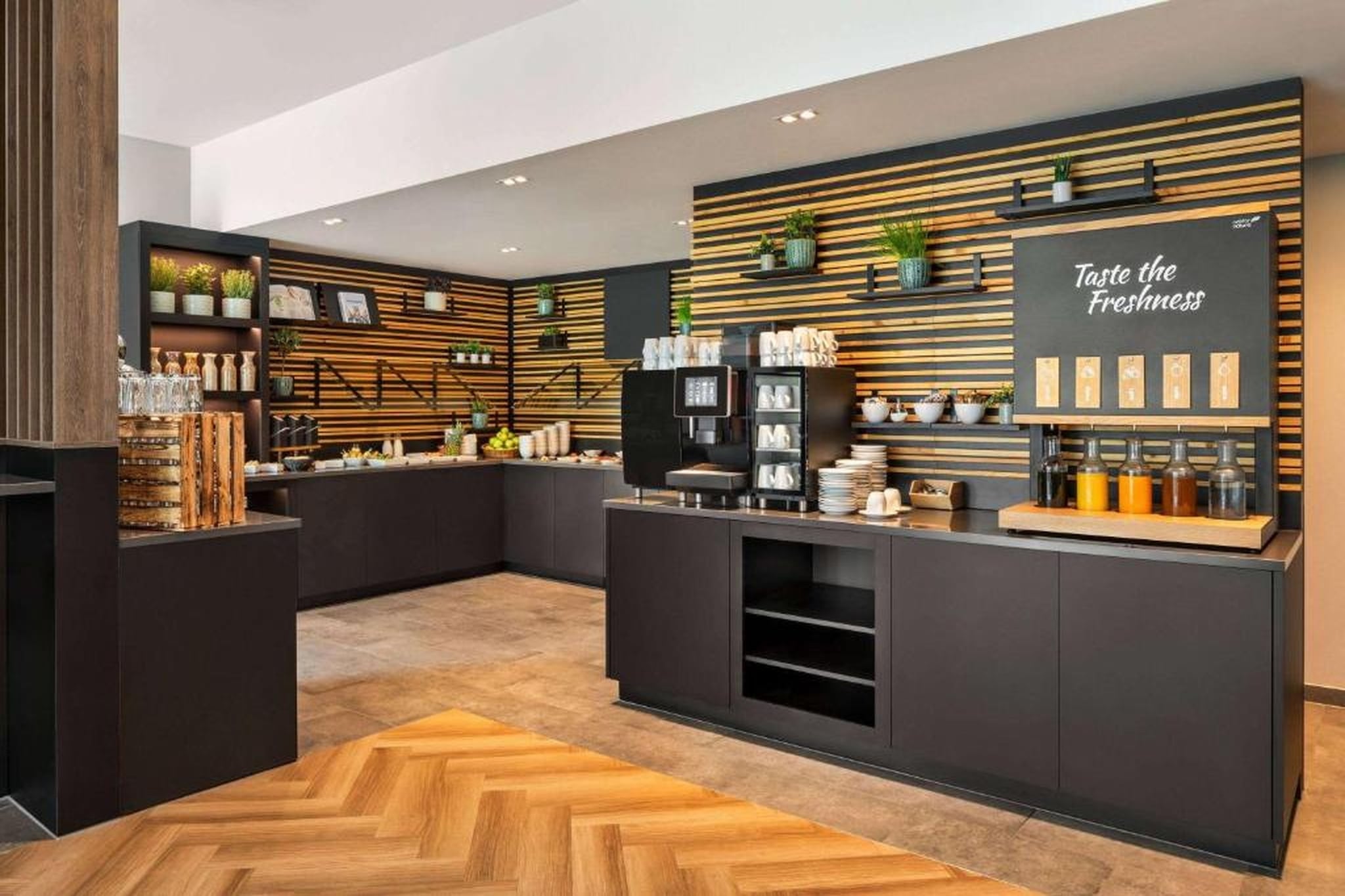 Vienna House Easy by Wyndham Frankfurt Airport - Comfort Accessible room - Cuisine