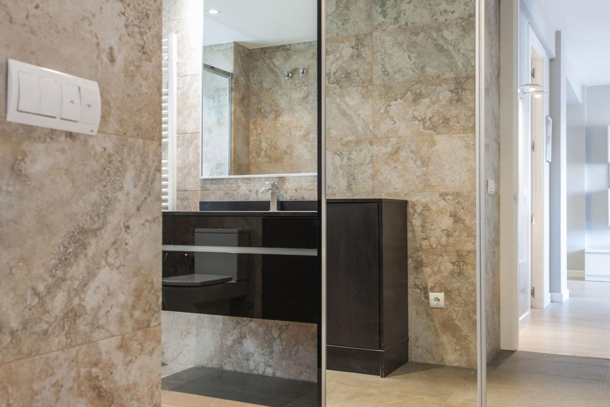 Plaza de Castilla II - Badkamer