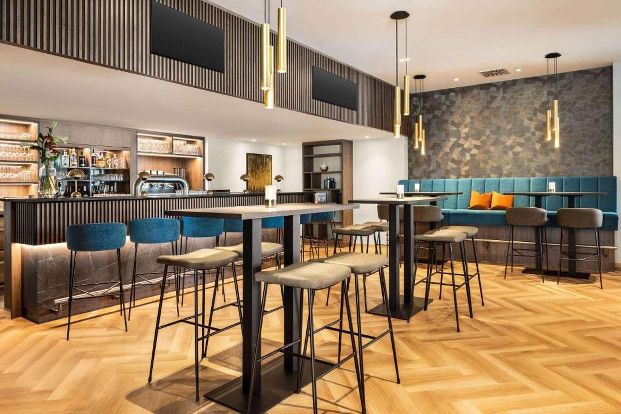 Vienna House Easy by Wyndham Frankfurt Airport - Comfort Room - Image-tags.hotelfacilitiesandservices