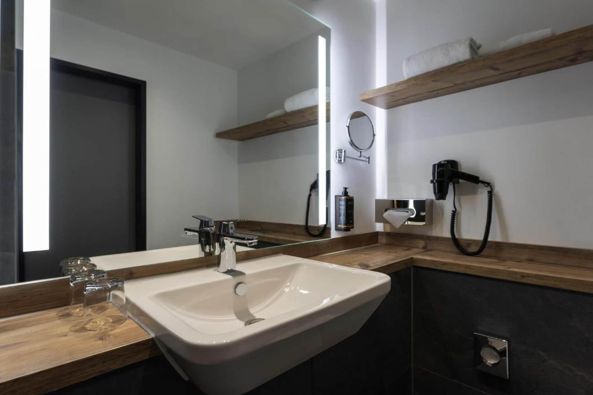 Mercure Hotel Garmisch Partenkirchen-Standard Queen Room - Salle de bain