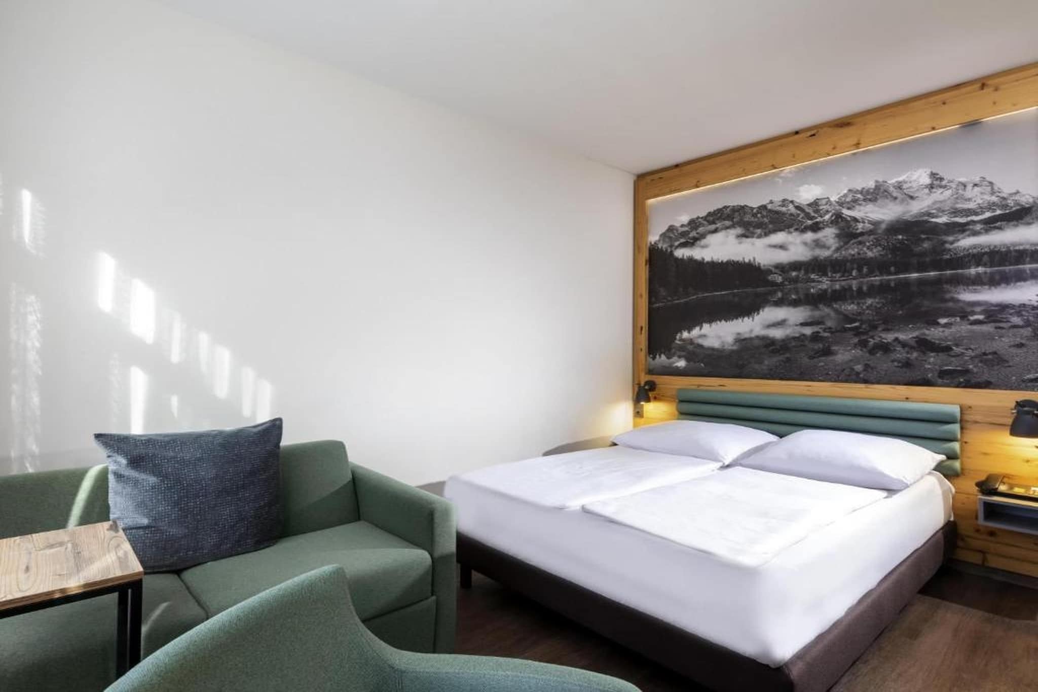 Mercure Hotel Garmisch Partenkirchen-Standard Queen Room with Sofa - Chambre