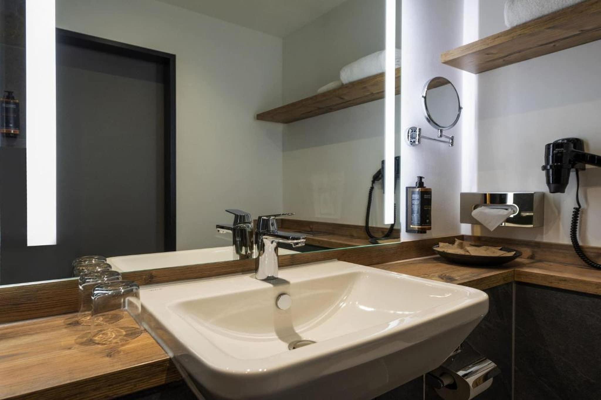 Mercure Hotel Garmisch Partenkirchen-Standard Queen Room with Sofa - Salle de bain