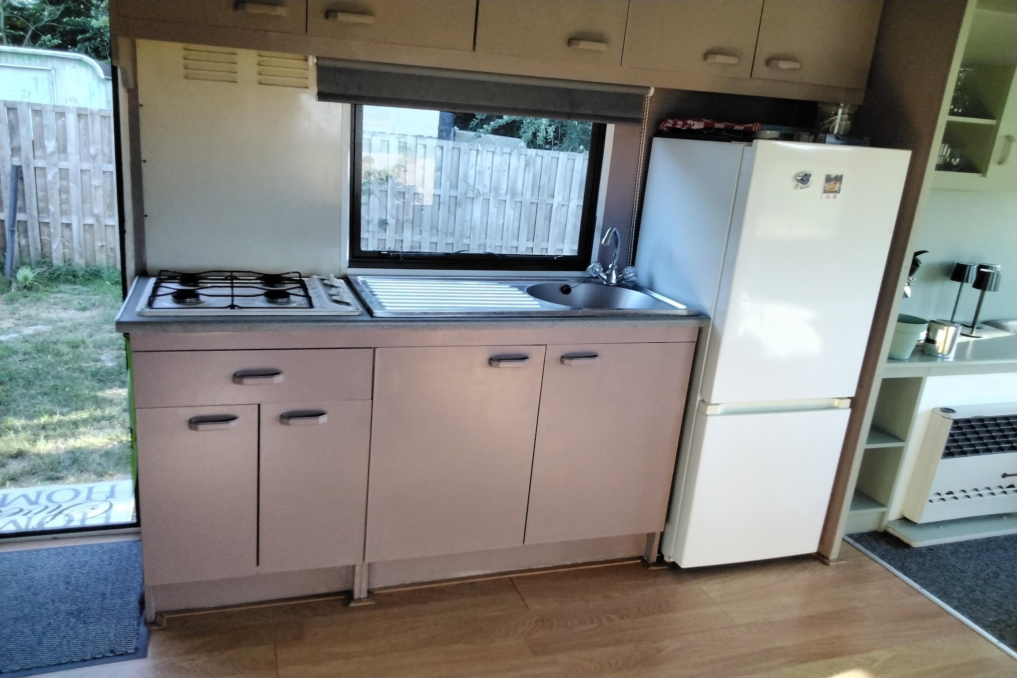 Stacaravan Peace and Quiet  - Keuken