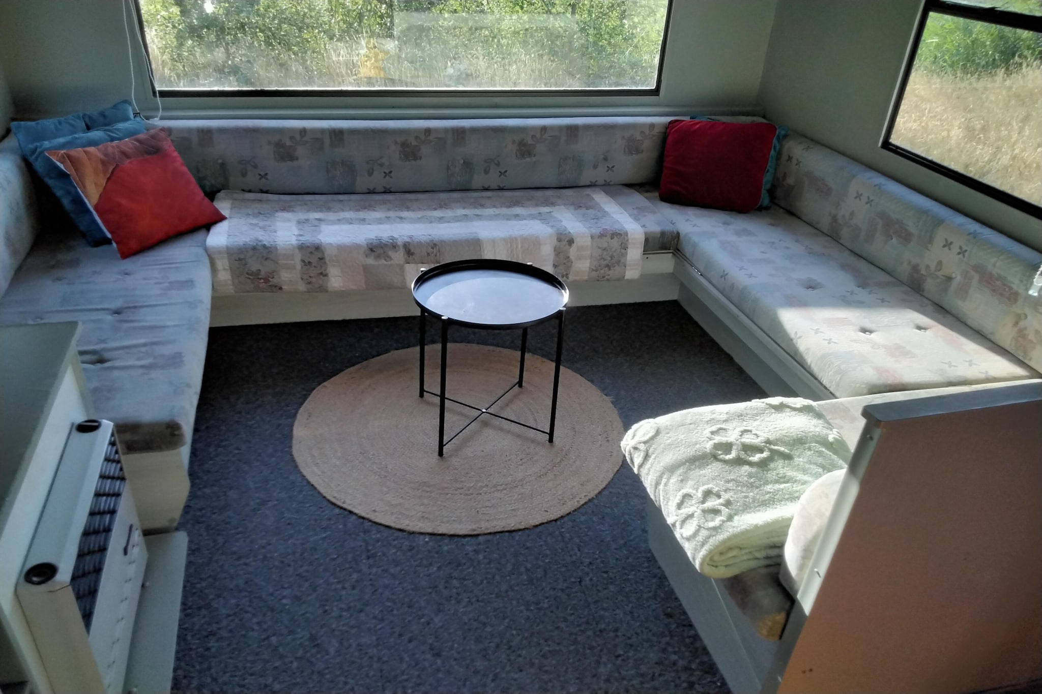 Stacaravan Peace and Quiet  - Woonkamer