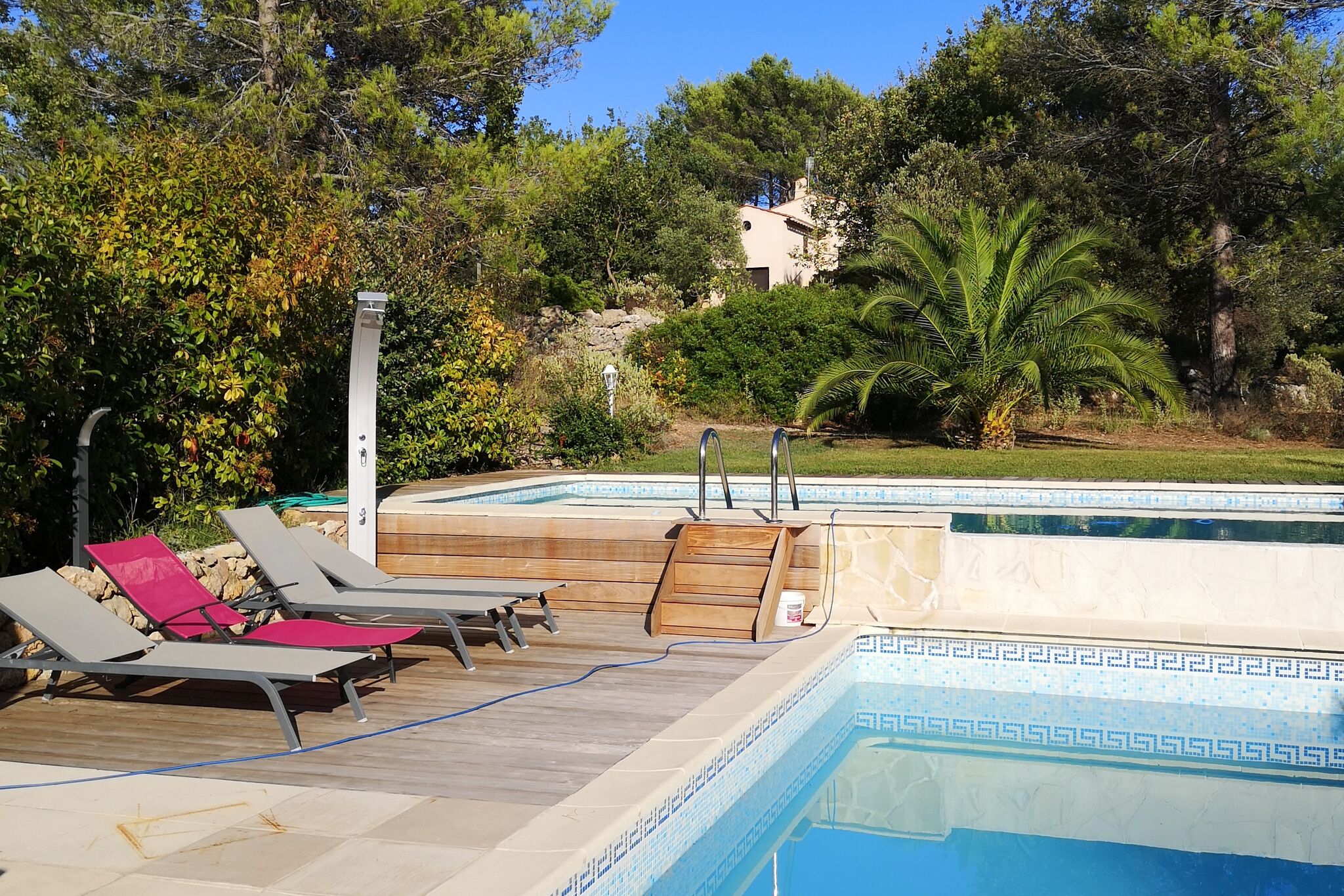 Gorgeous Villa in Bagnols-en-Forêt with Swimming Pool