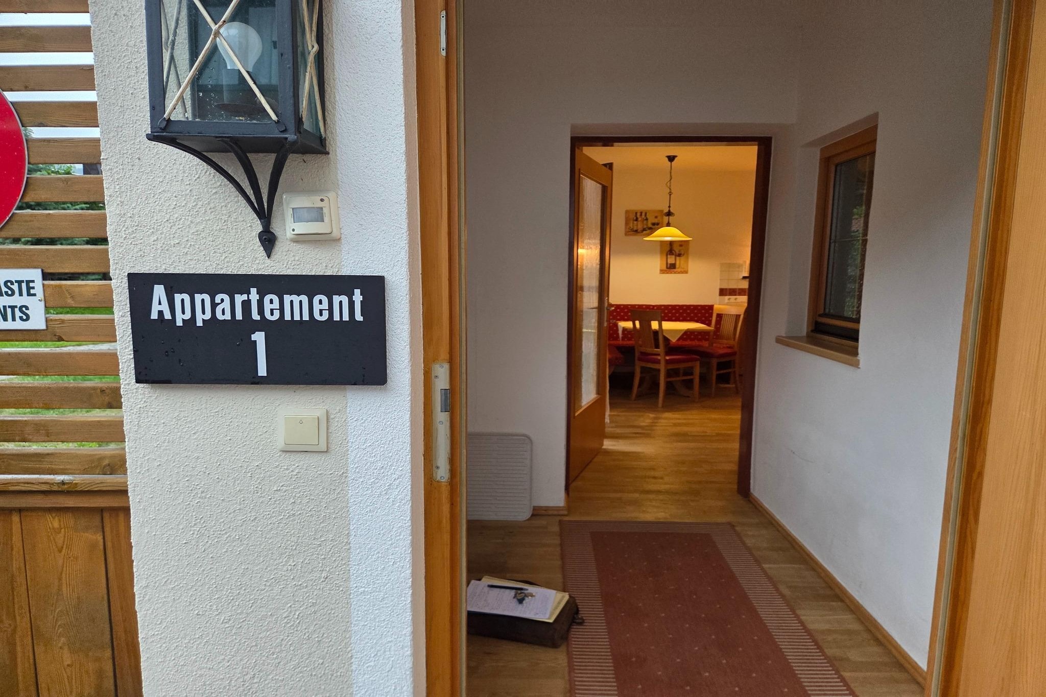 Apartment 1 - Terrasse - Empfangshalle