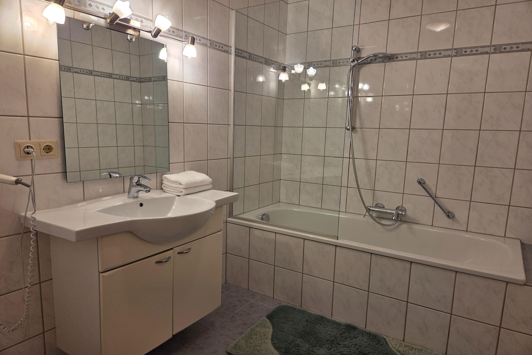 Apartment 2 - Terrasse - Badezimmer