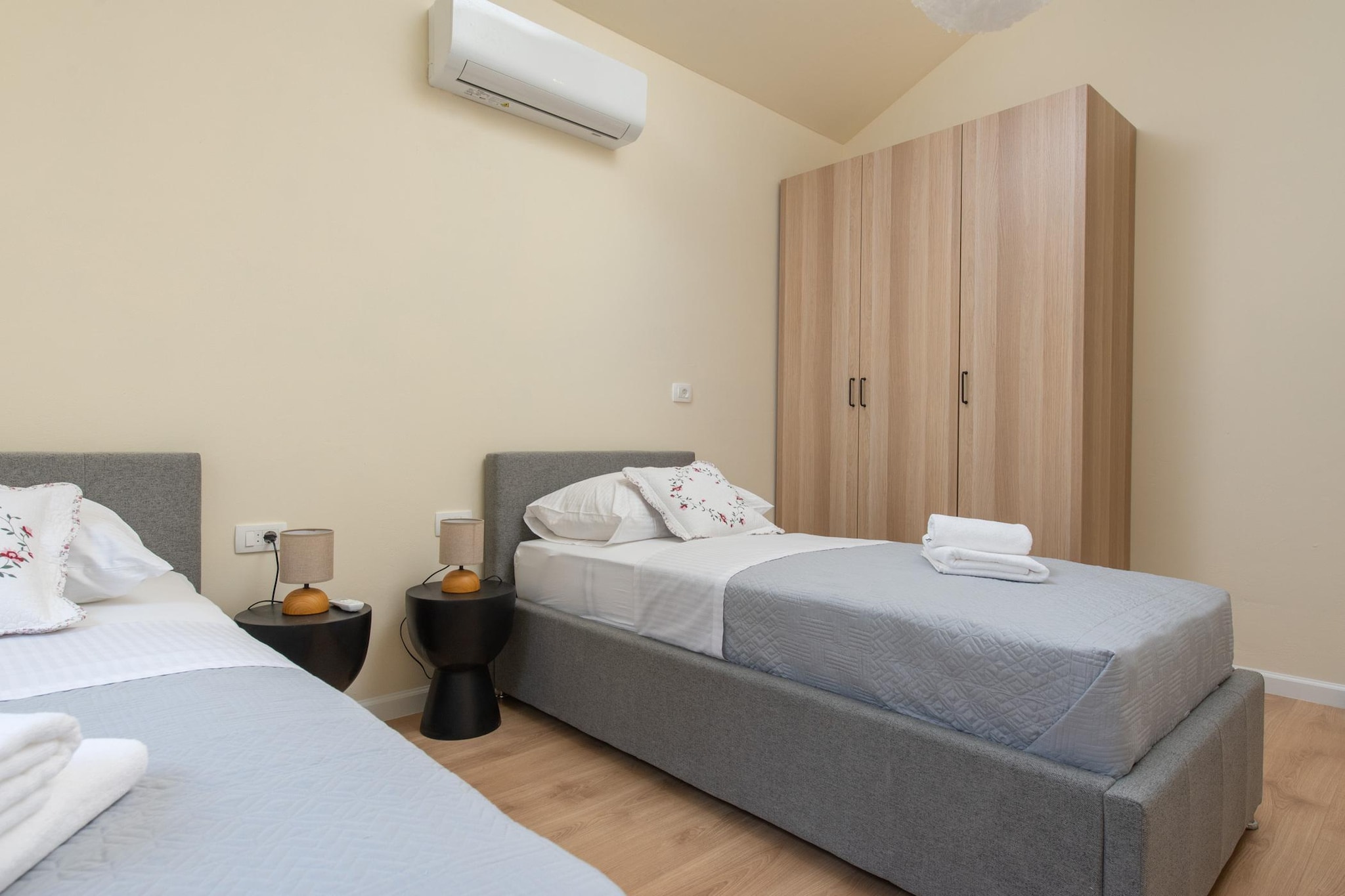 Villa Ginger – Your Peaceful Family Escape Near Omiš - Schlafzimmer