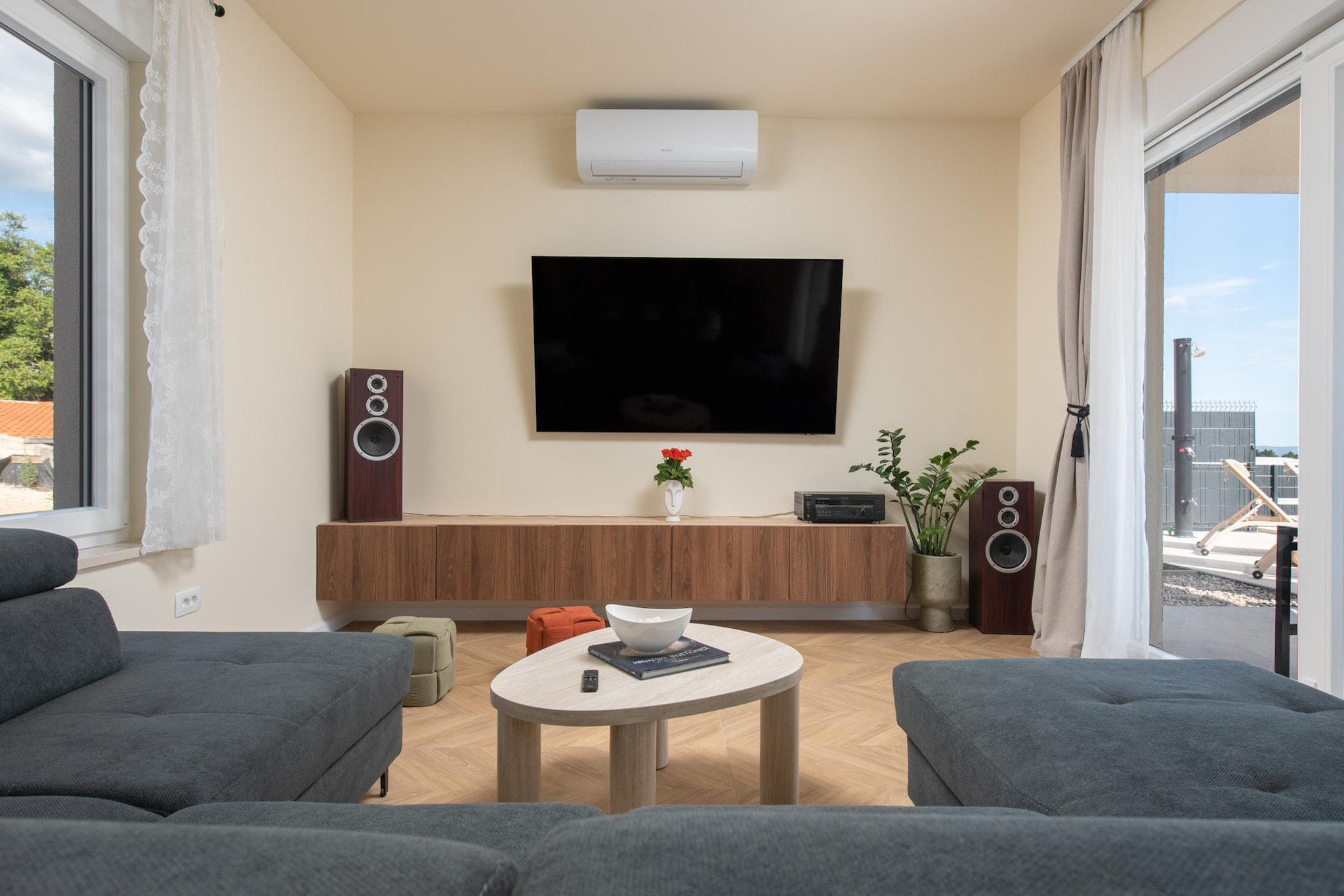 Villa Ginger – Your Peaceful Family Escape Near Omiš - Wohnzimmer