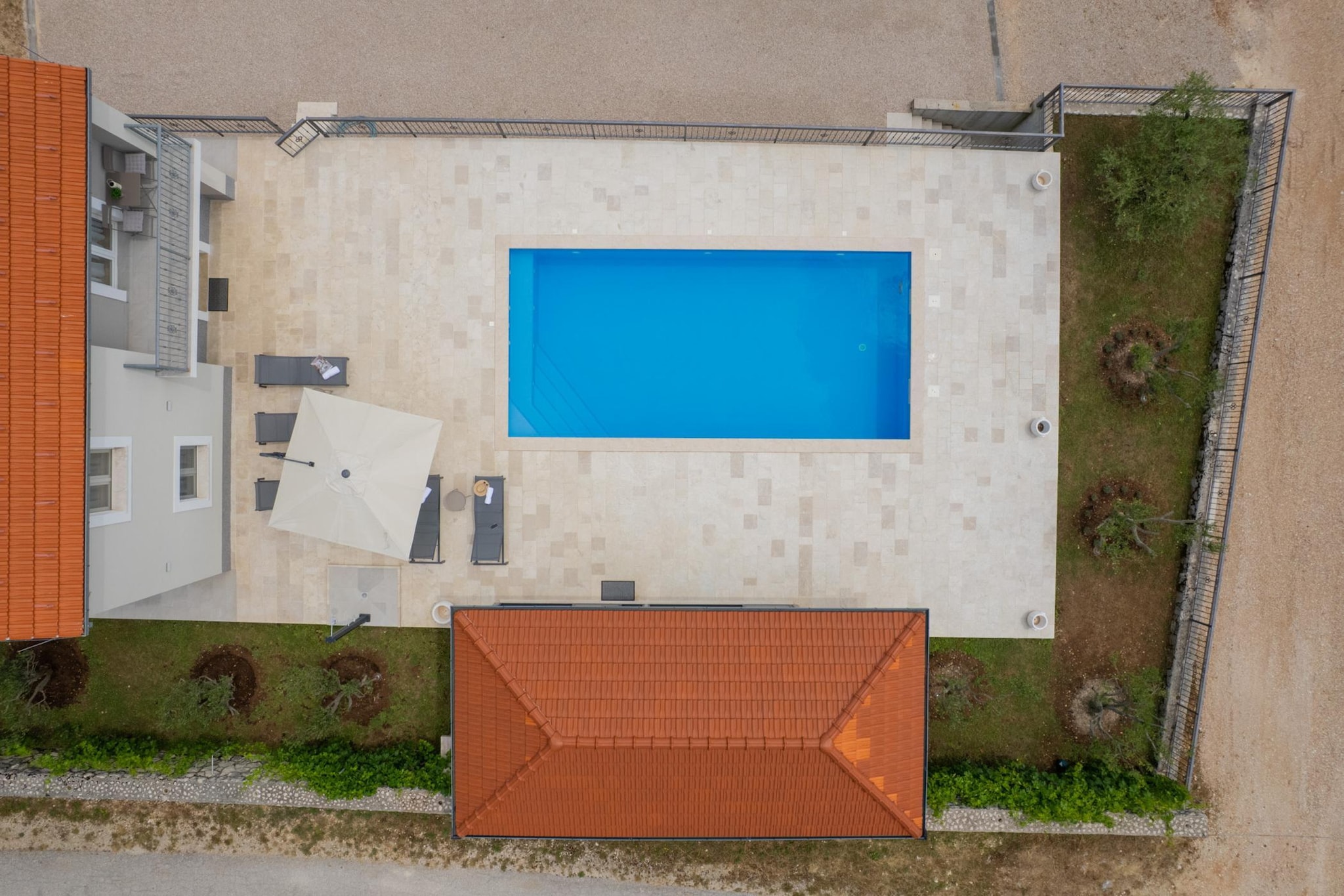 Villa Sky Stone - Schwimmbad