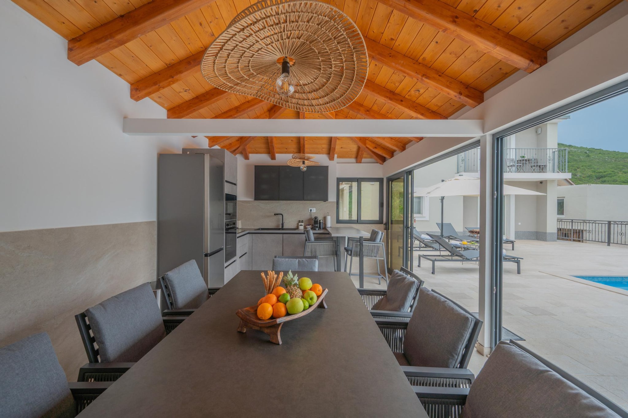 Villa Sky Stone - Esszimmer