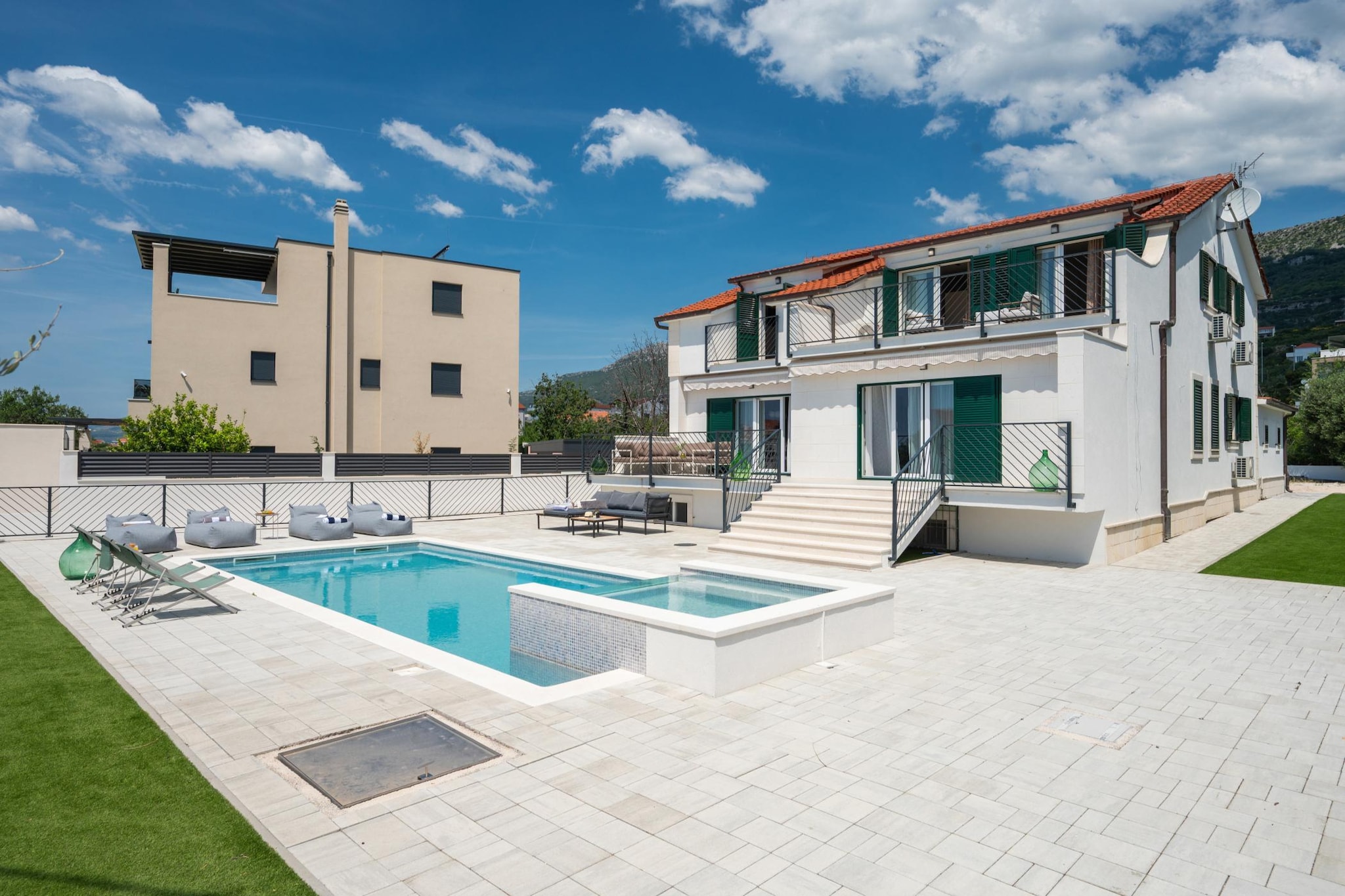 Villa Perla M - Außenbereich Sommer