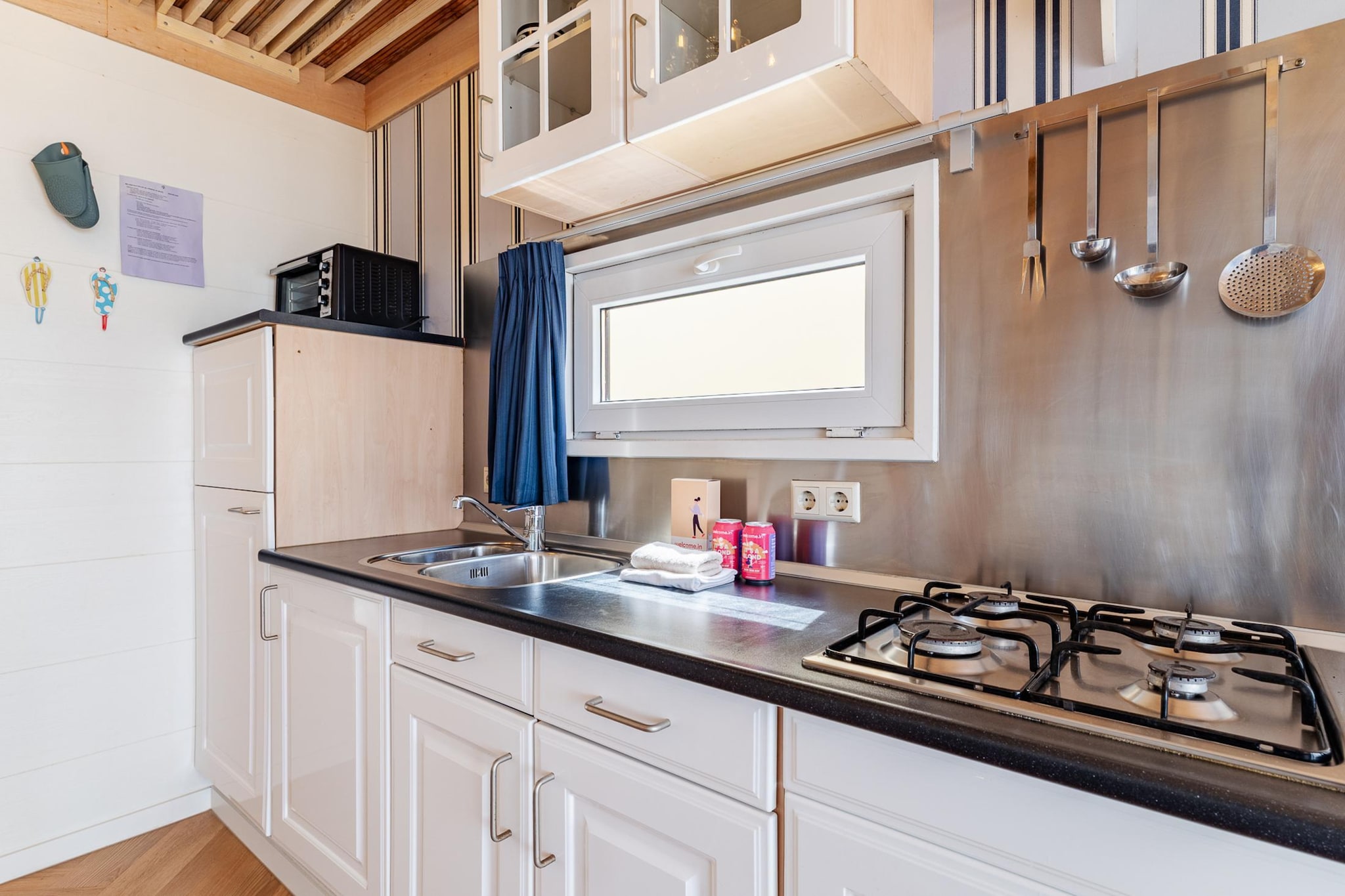 Beach cottage with sea views in Dishoek I 126 - Keuken