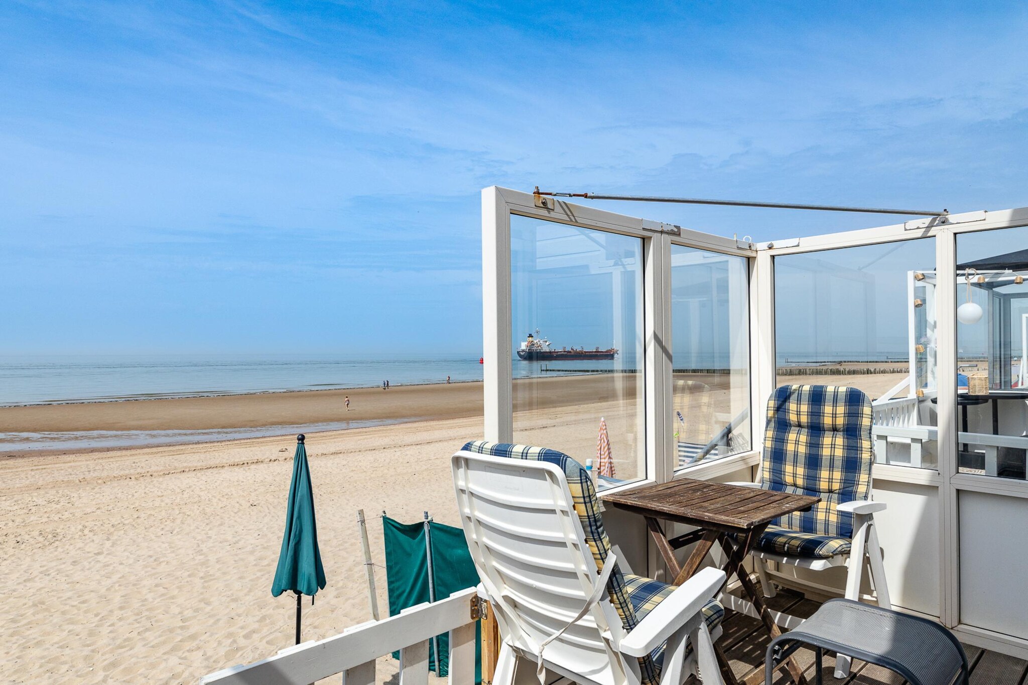 Beach cottage with sea views in Dishoek I 126