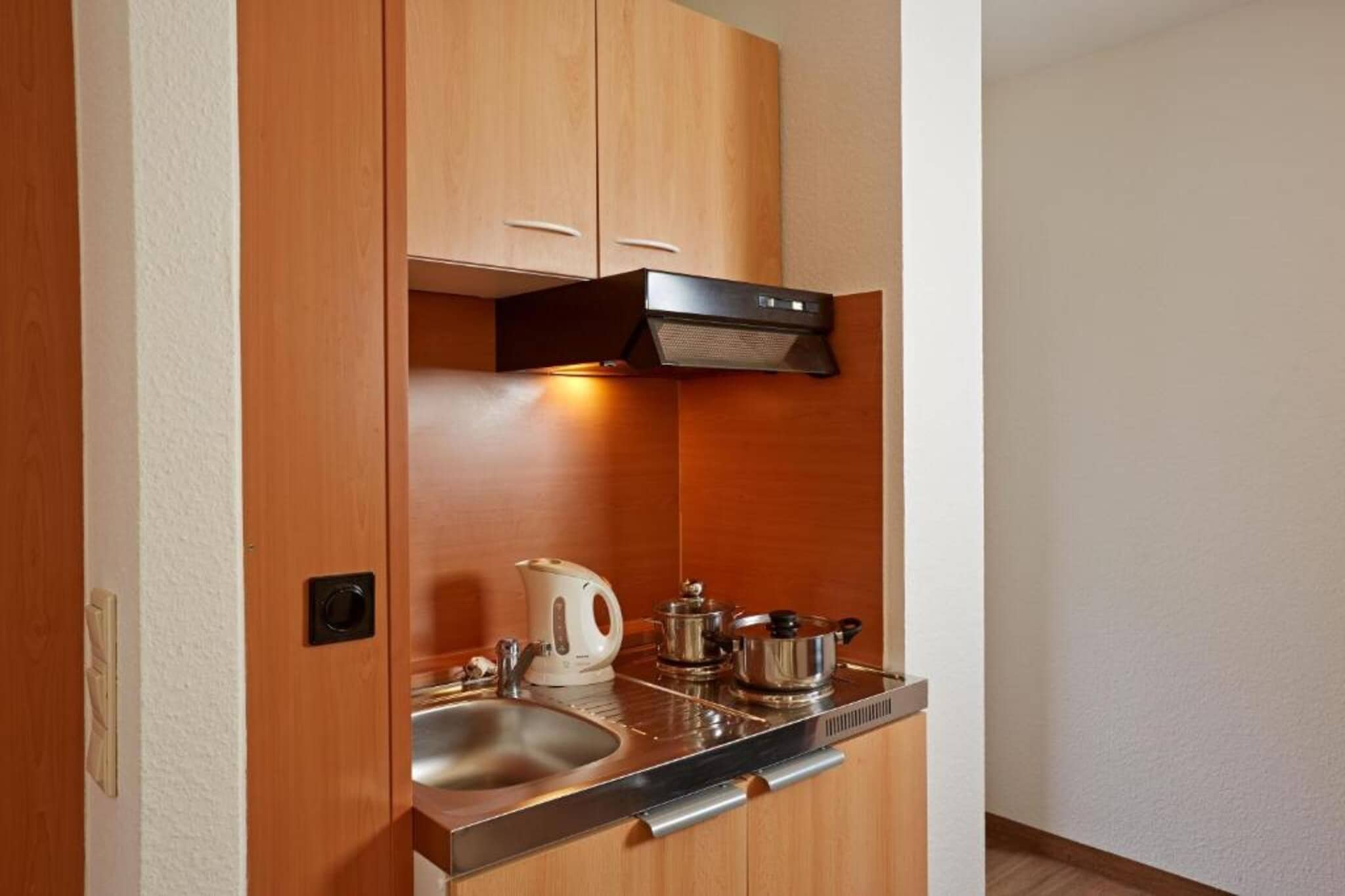 H Hotel Wiesbaden Niedernhausen- Apartment 2 adults - Keuken