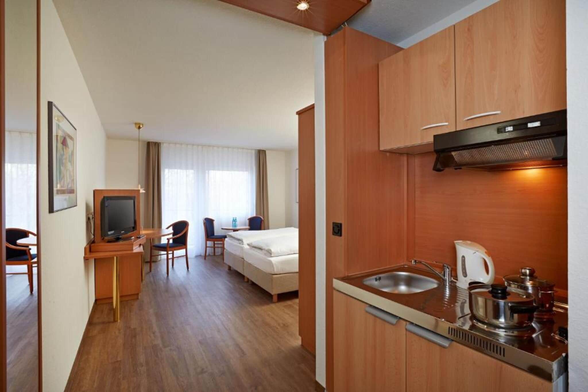 H Hotel Wiesbaden Niedernhausen- Apartment 2 adults - Keuken