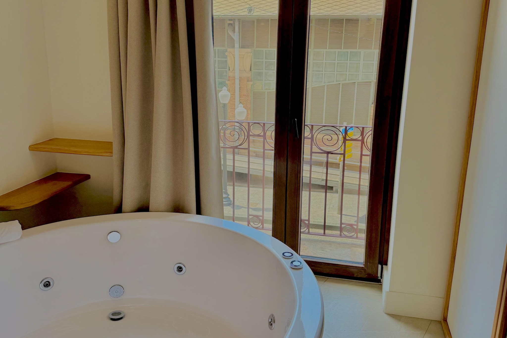 Apartamento Mercado cuadruple con Jacuzzy - Faciliteiten