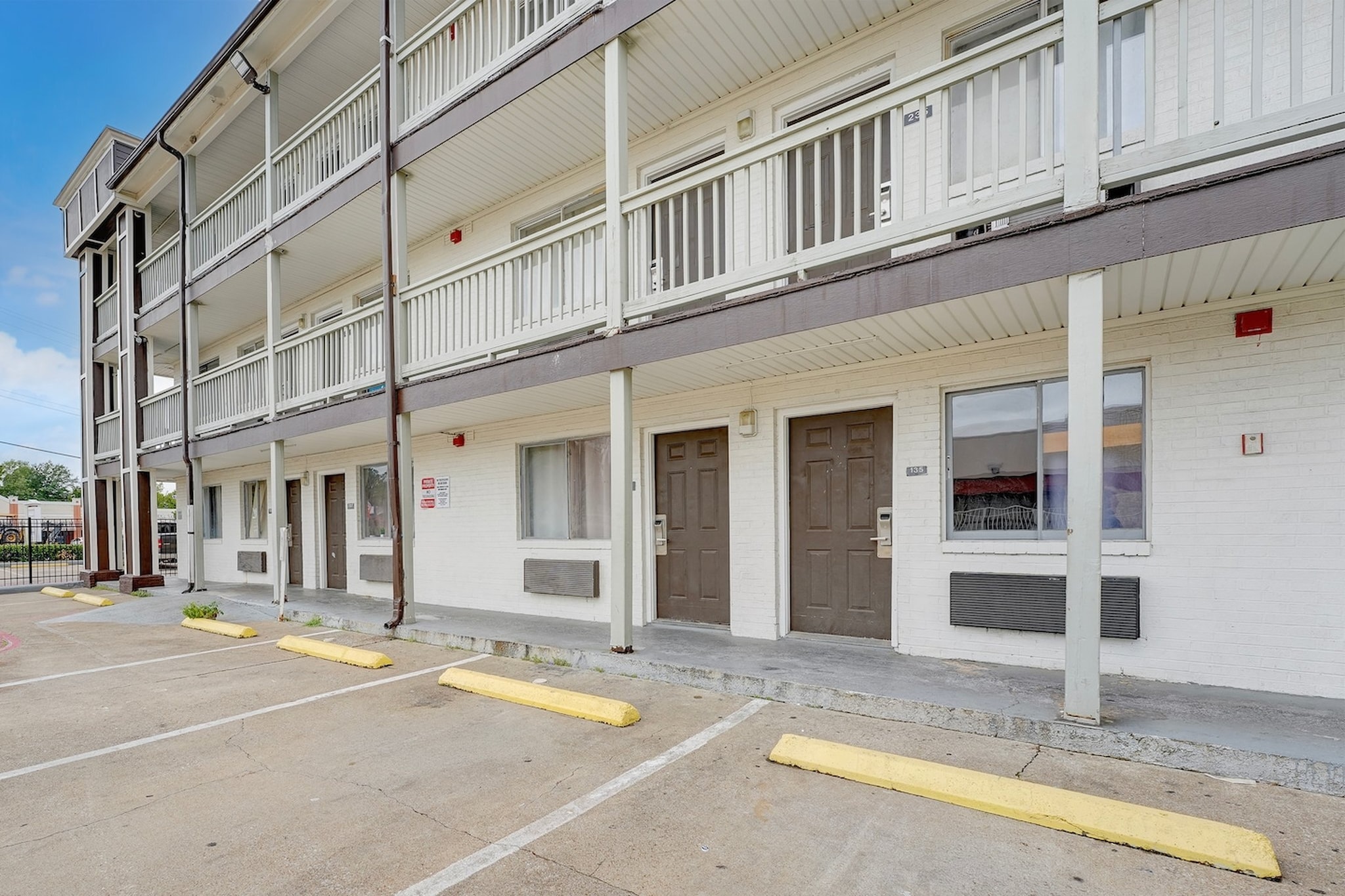 Exterior Summer