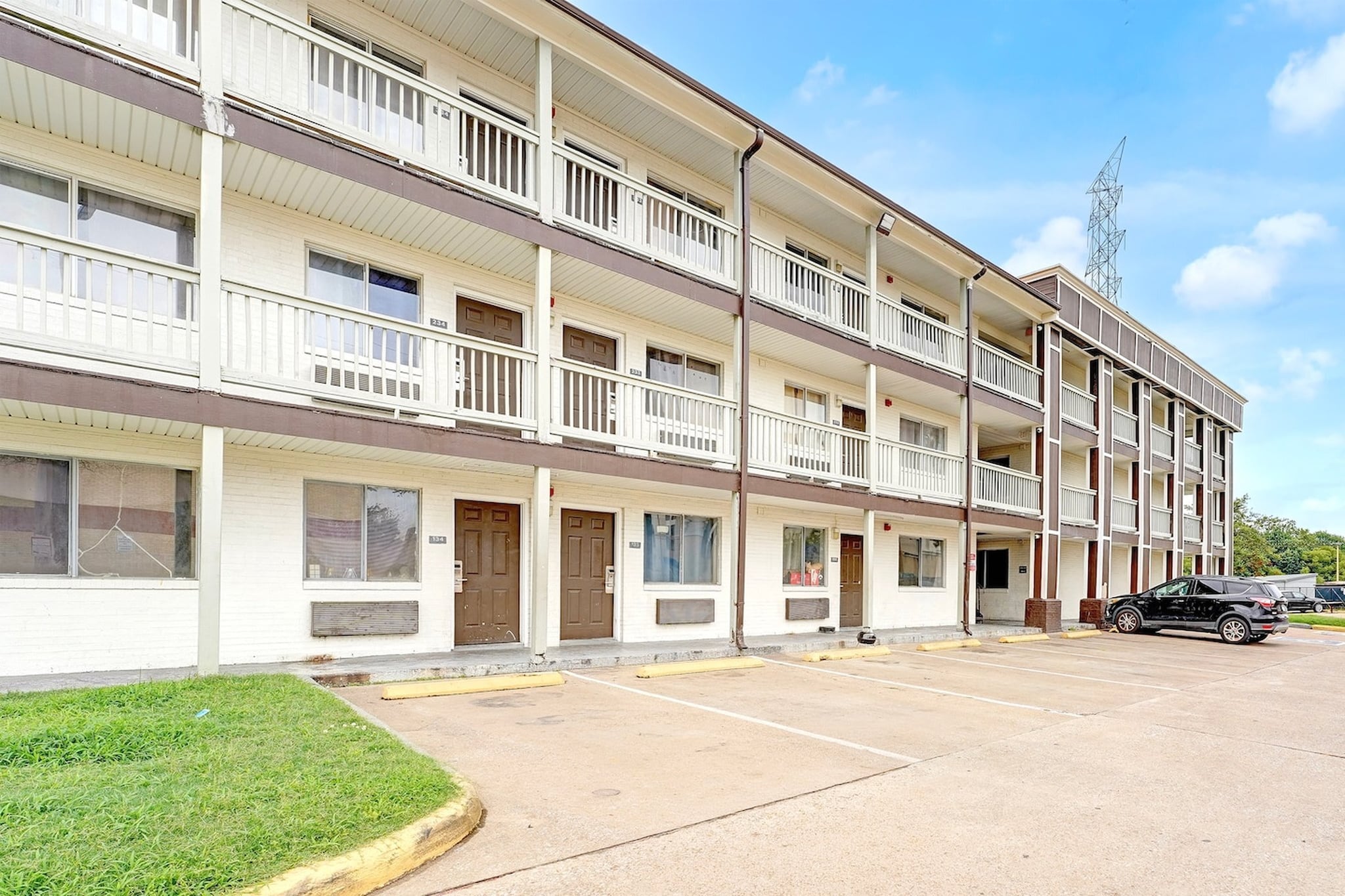Exterior Summer