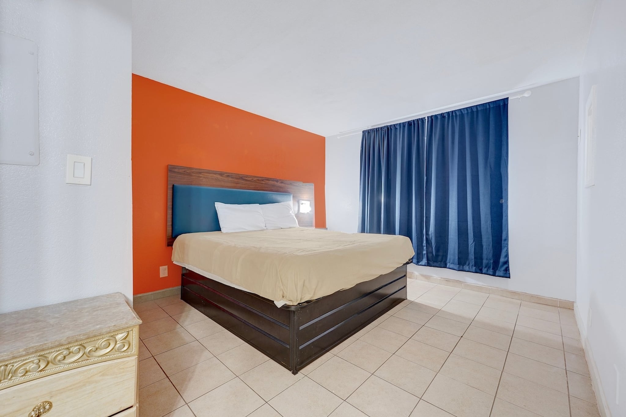 Bed Room