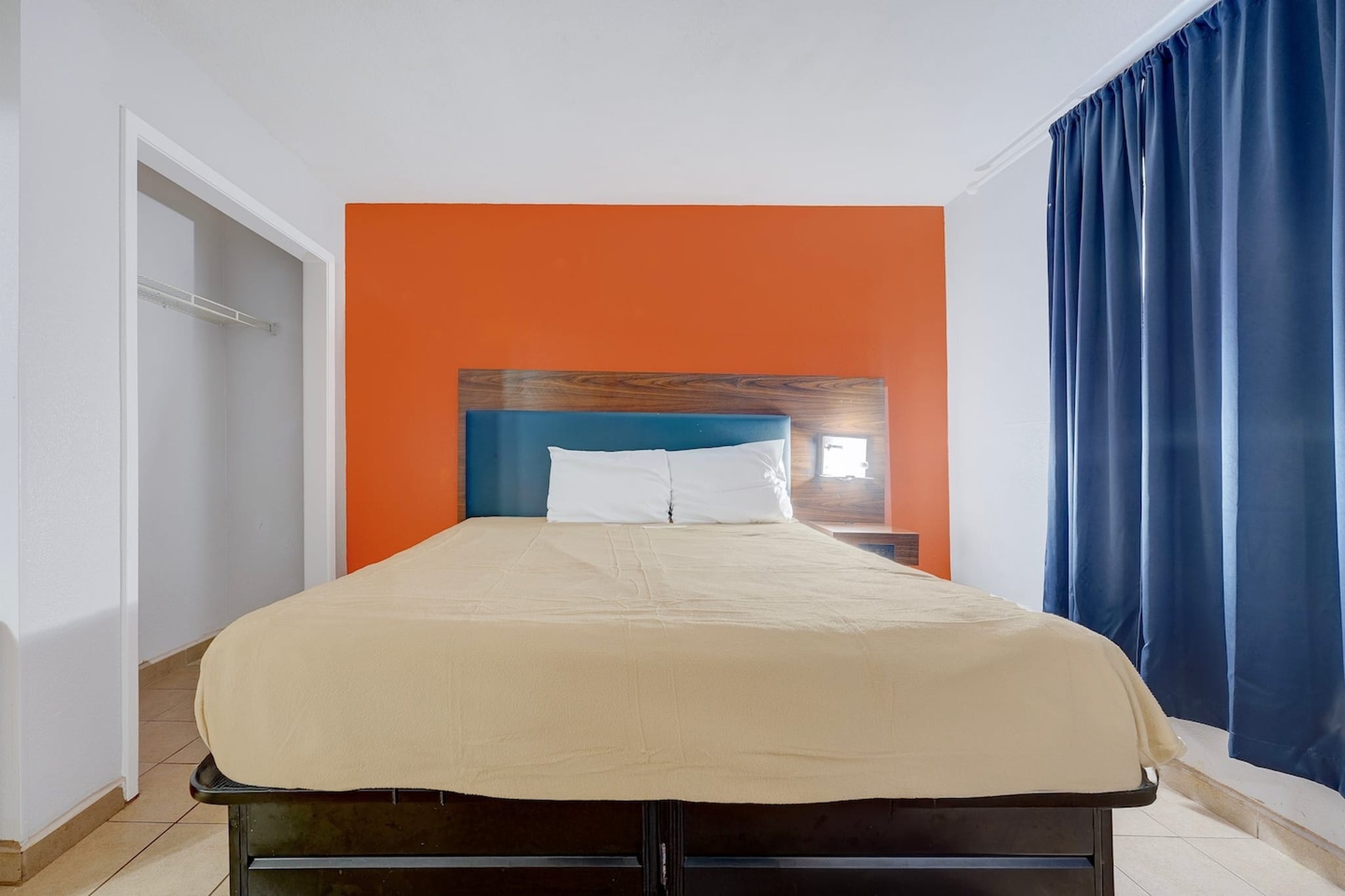 Bed Room