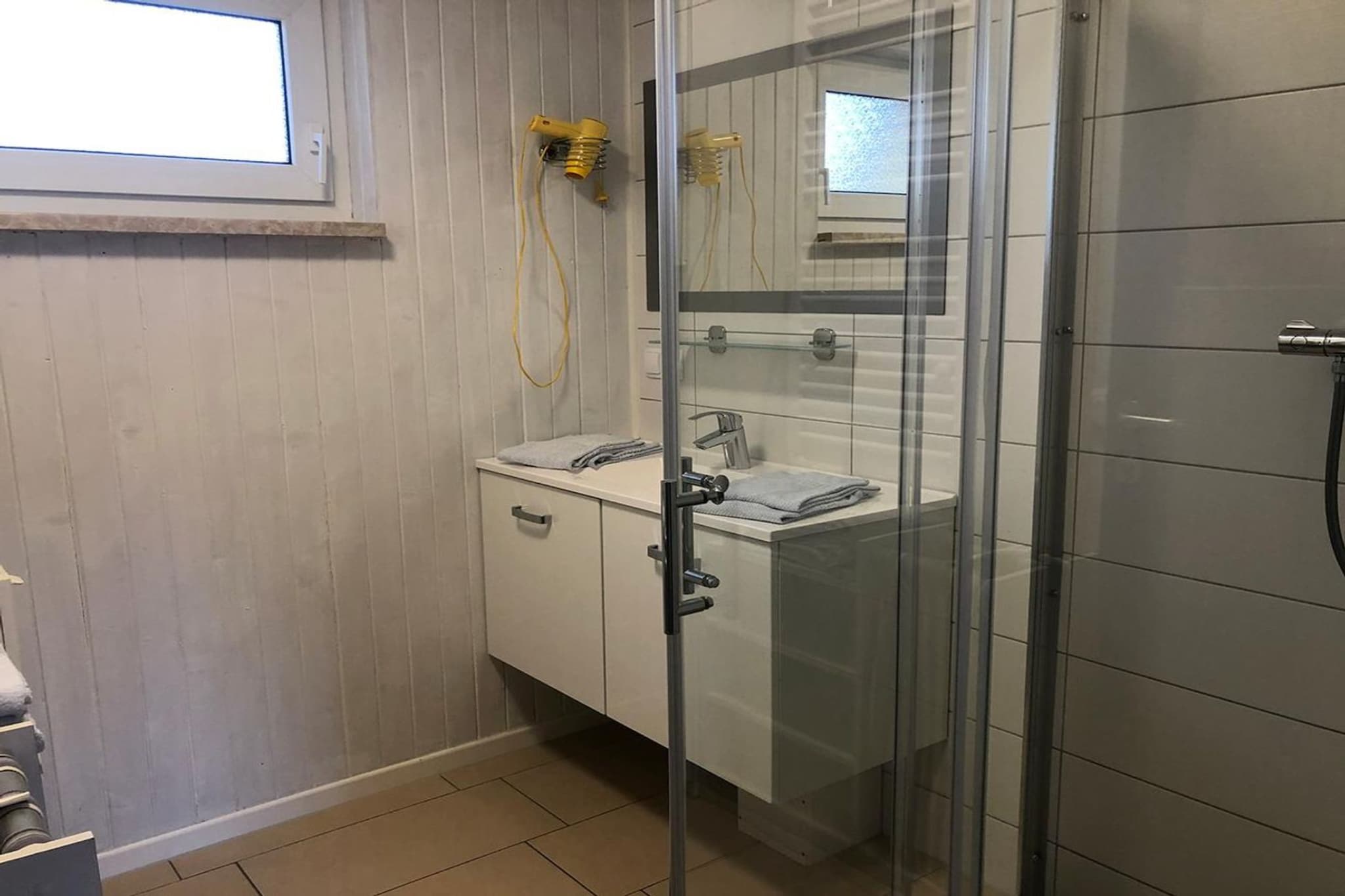 FH Möwe 111 - Bathroom