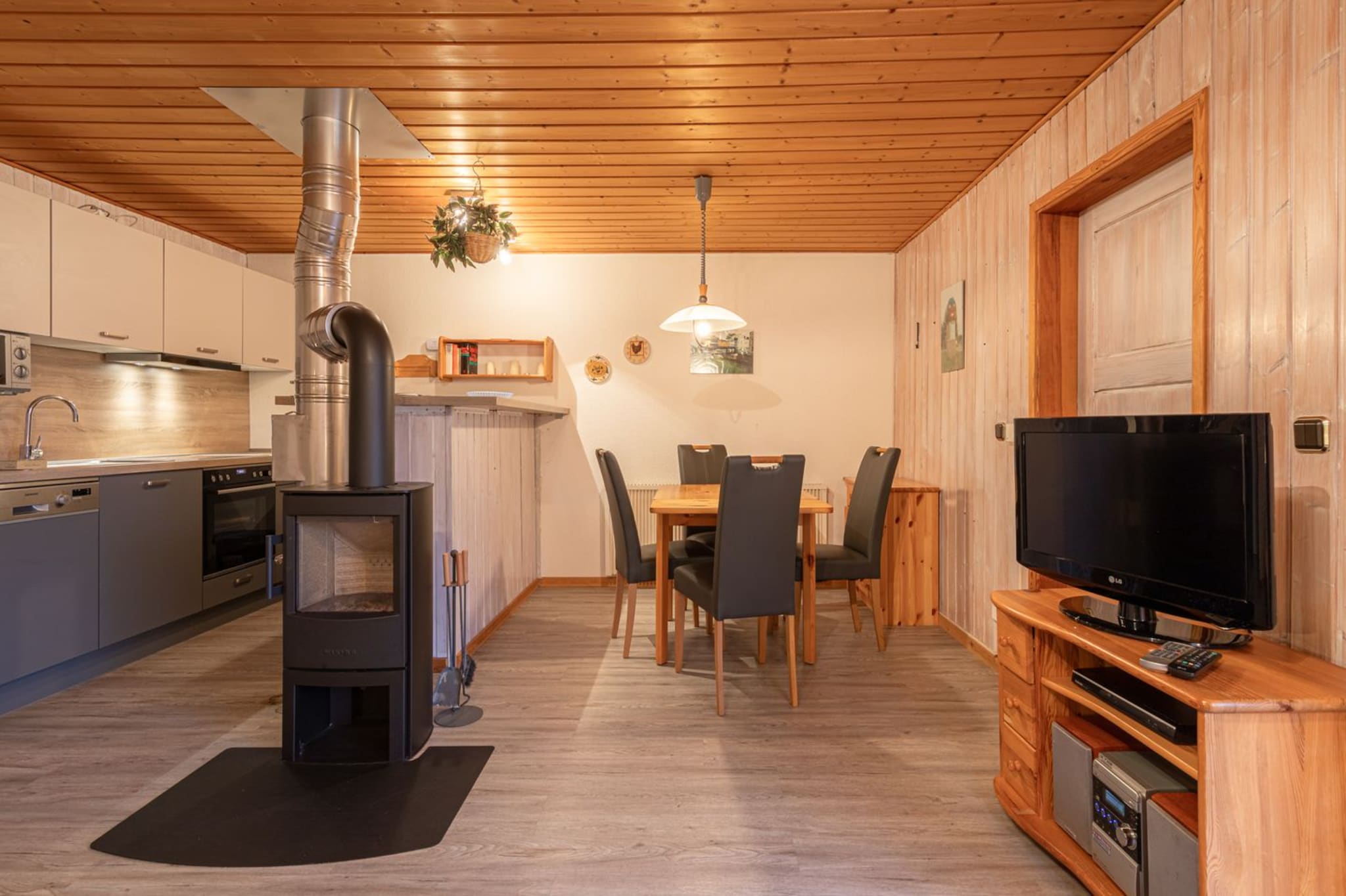 FH Möwe 152 - Salon