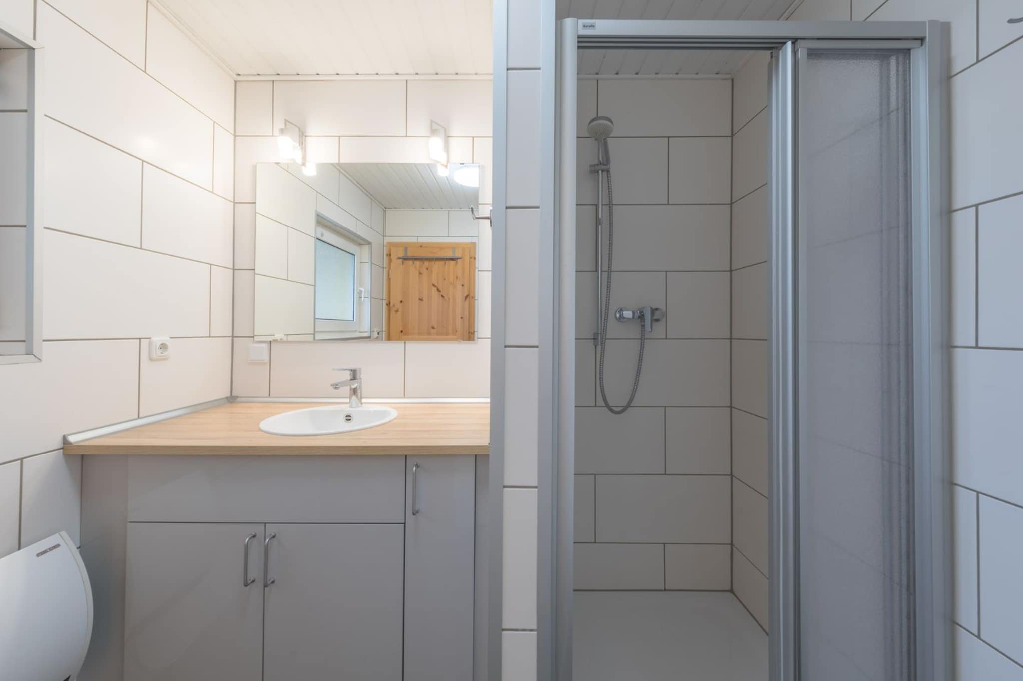 FH Möwe 210 - Badkamer