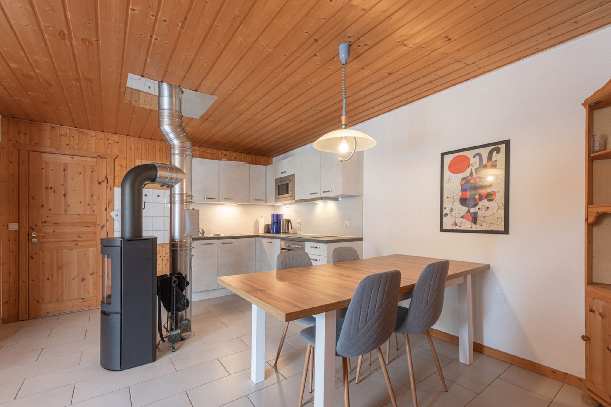 FH Möwe 212 - Eetkamer