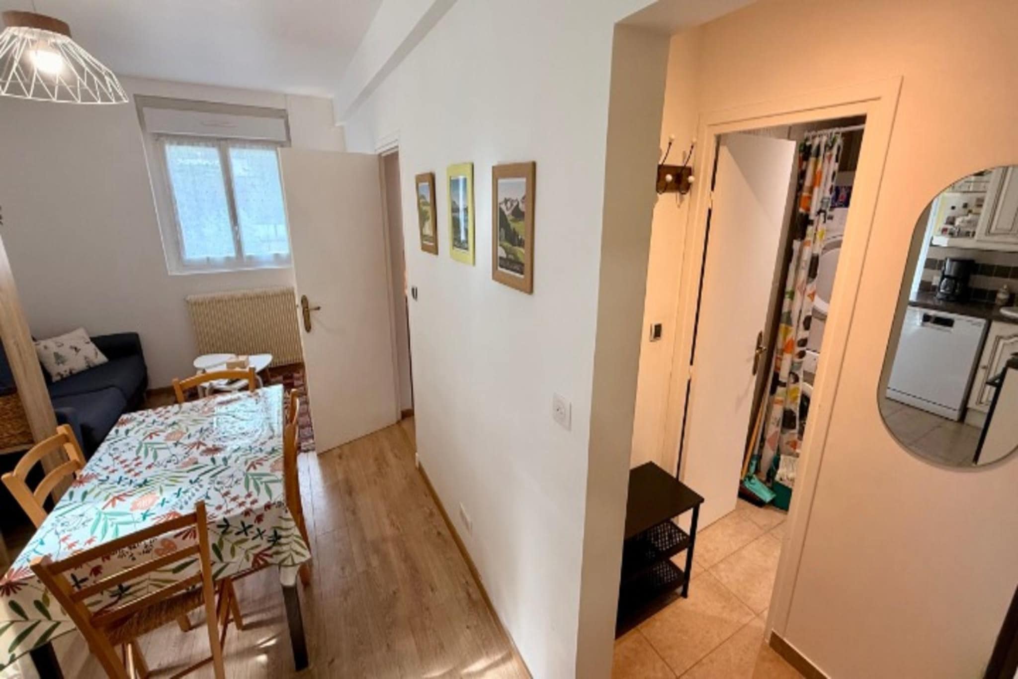 Les Eygletieres N°4 Le Mont Dore - Eetkamer