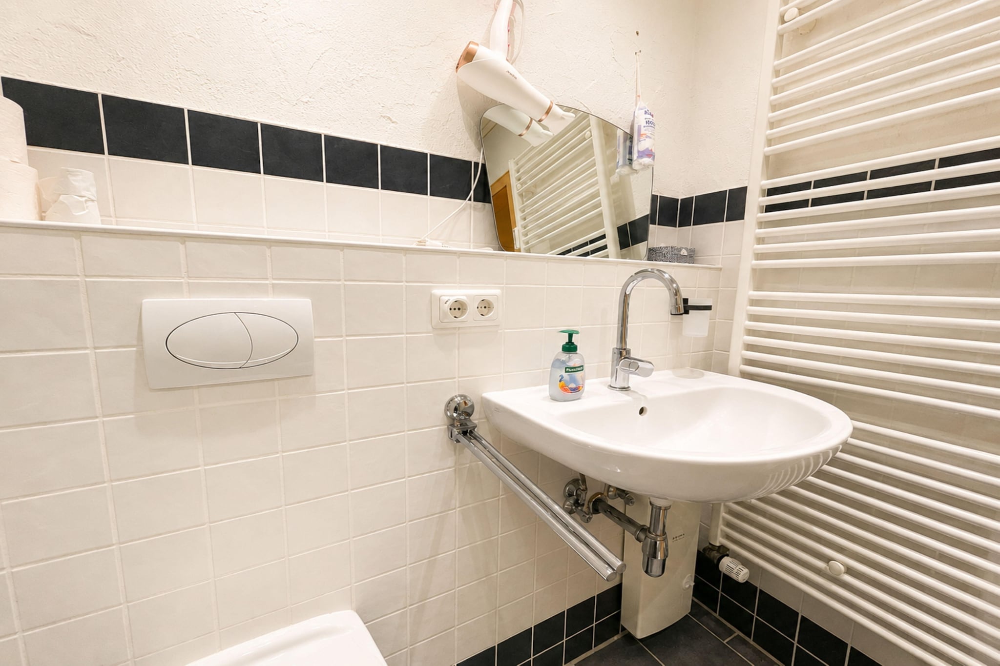 Holiday Apartment am Rhein 5 - Bathroom