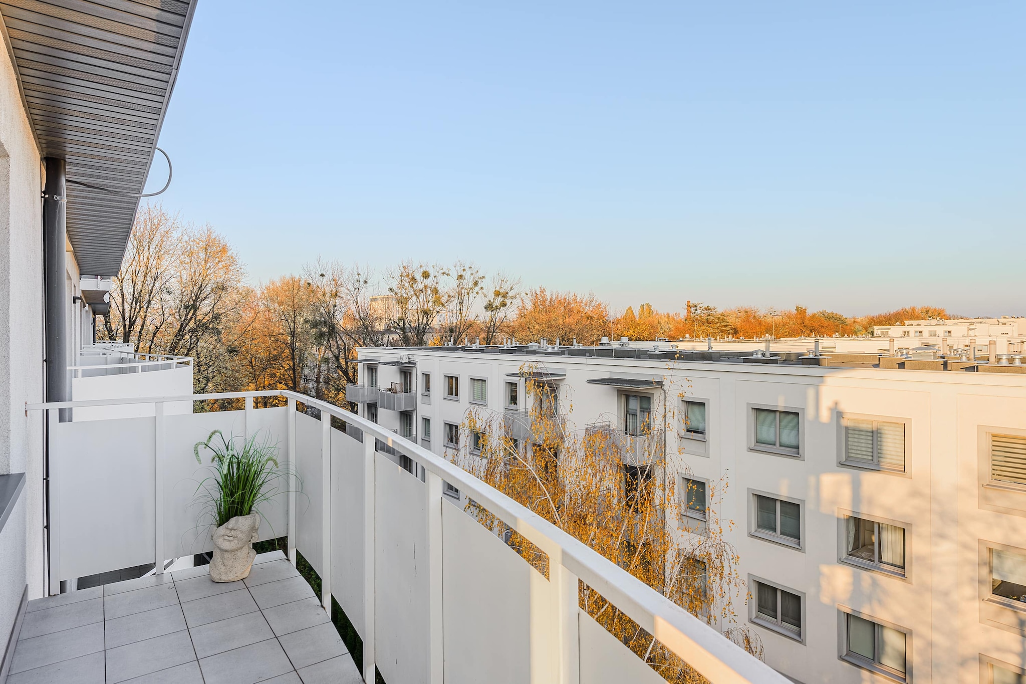 025. Sienk 106/50(4) - Terrace balcony