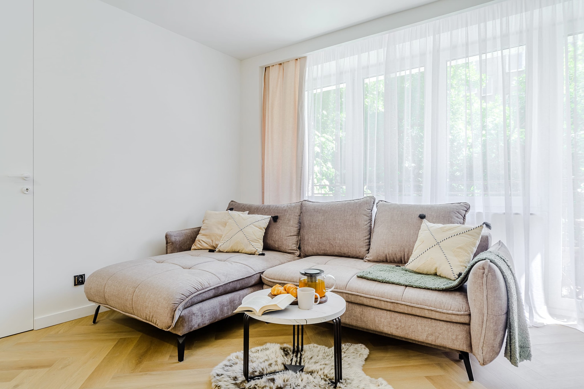 123. Hoza 38/8 (4)** - Wohnzimmer