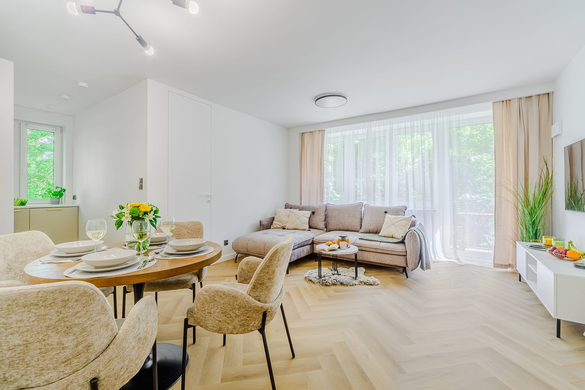 123. Hoza 38/8 (4)** - Wohnzimmer