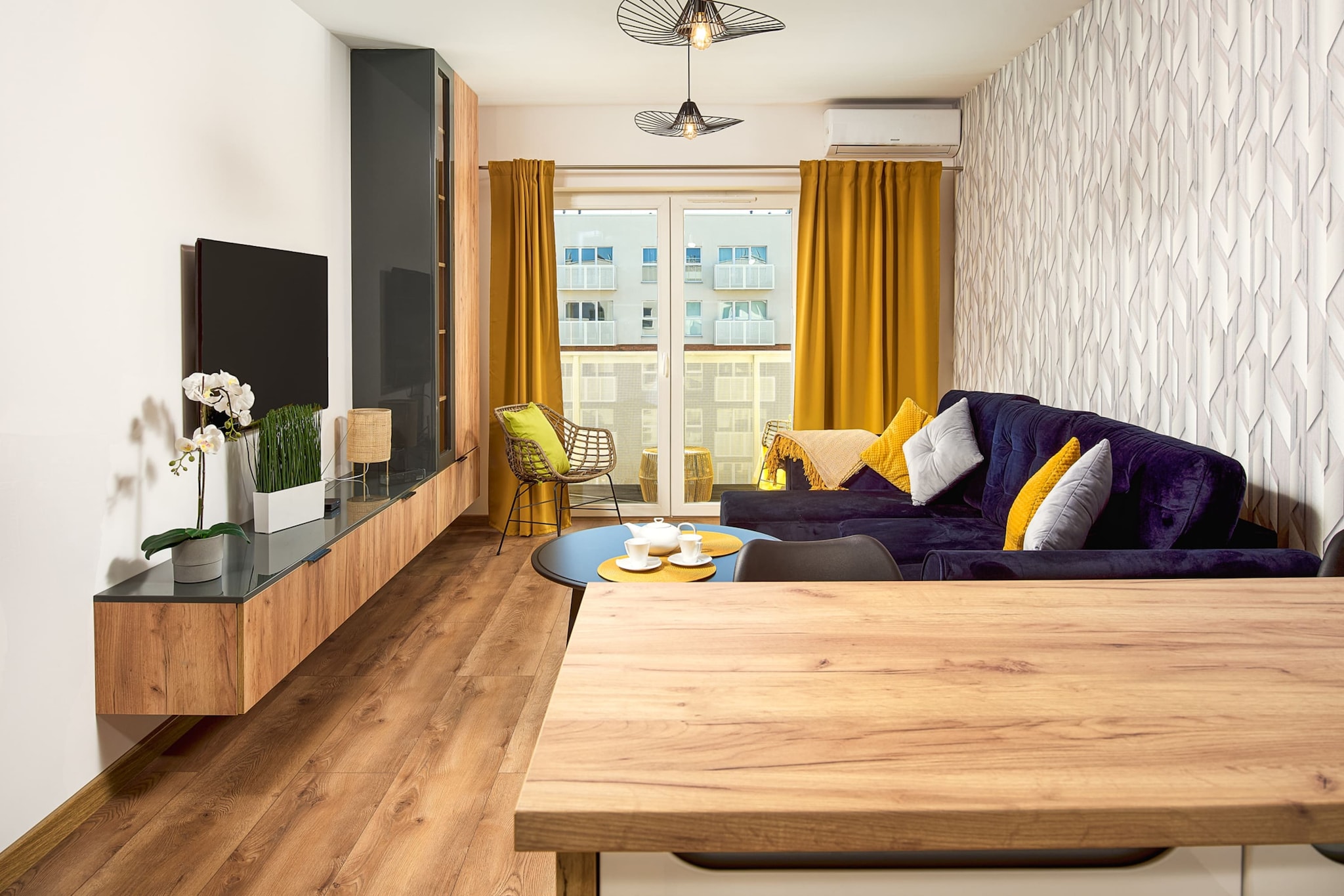 009.WrobL21E-65(4) - Living room