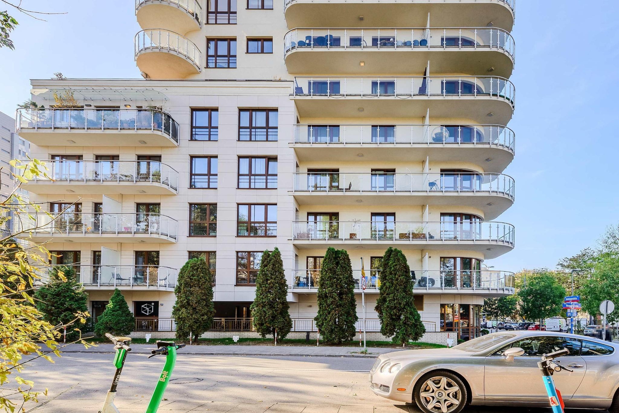 Exterior Summer