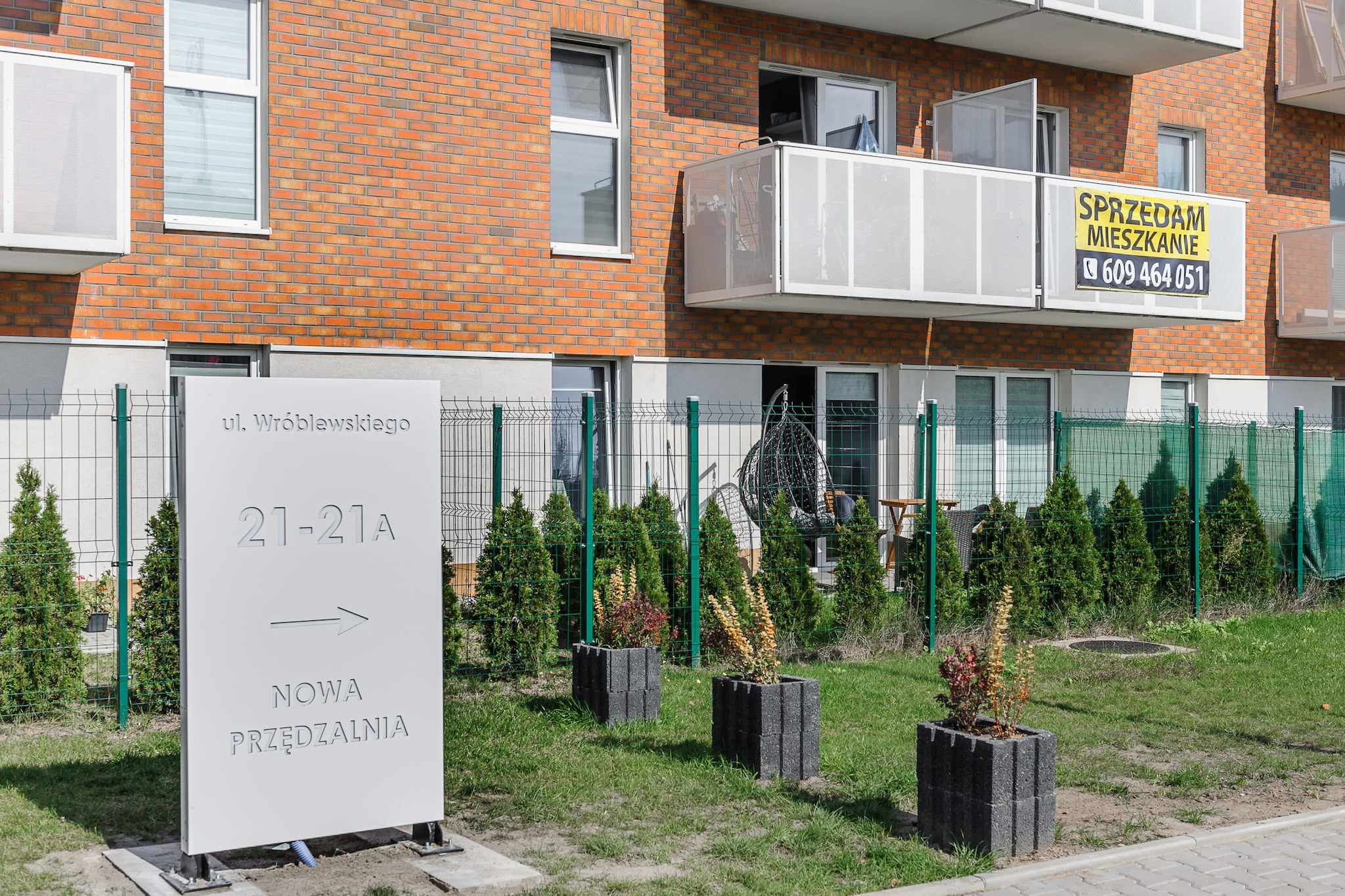 008.Wróbl21M/13 (4) - Exterior in summer