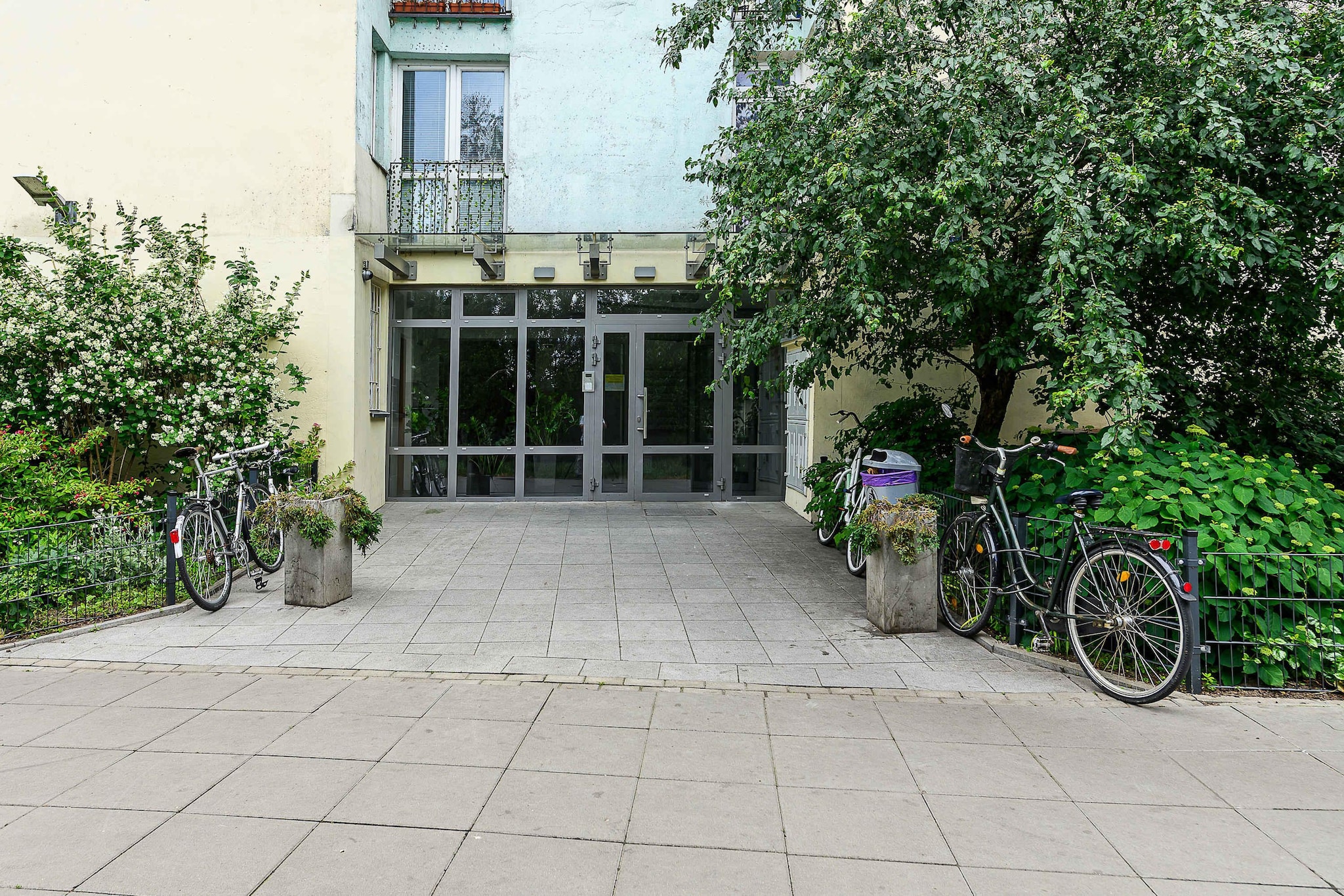 Exterior Summer