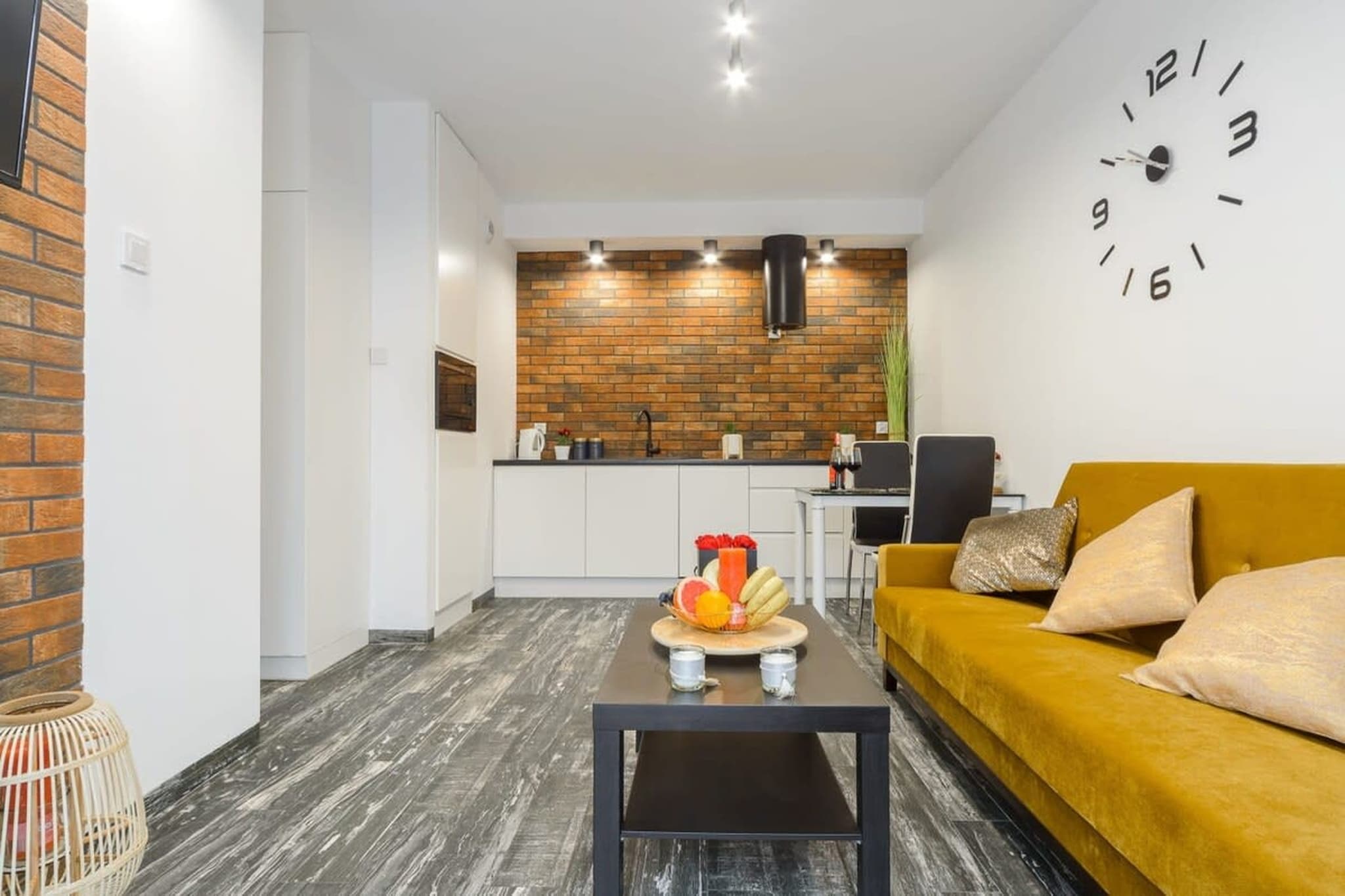 016. Drewn47/20 (4) - Living room