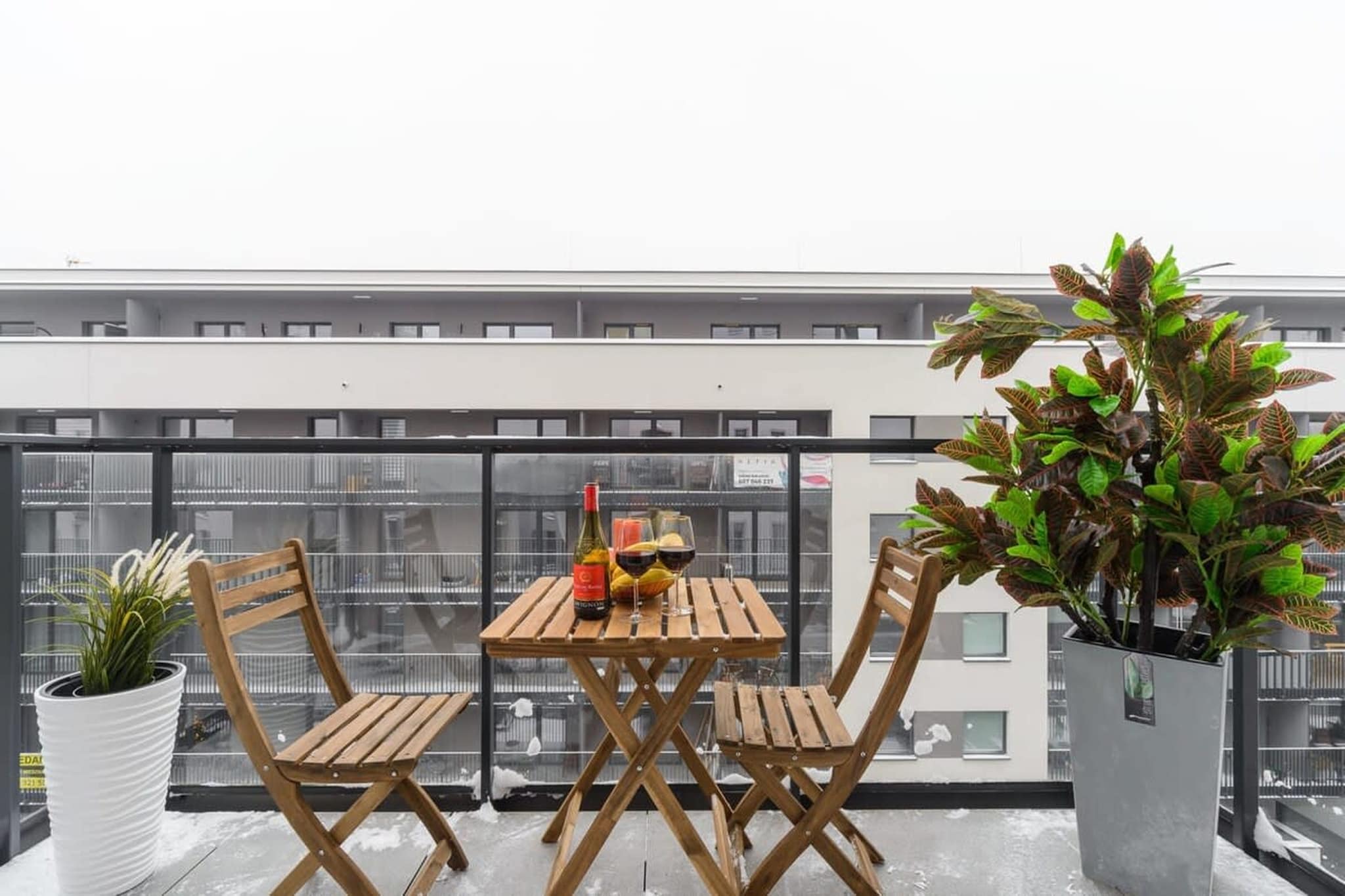 016. Drewn47/20 (4) - Terrace balcony