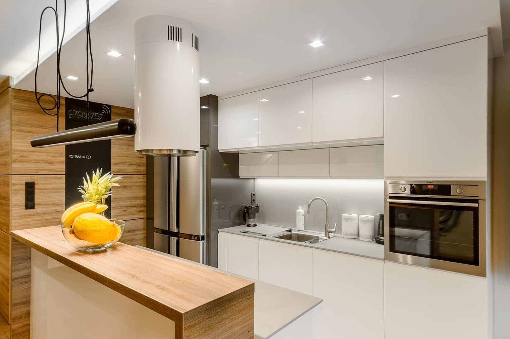 028.Tymen25C/392(4)* - Kitchen