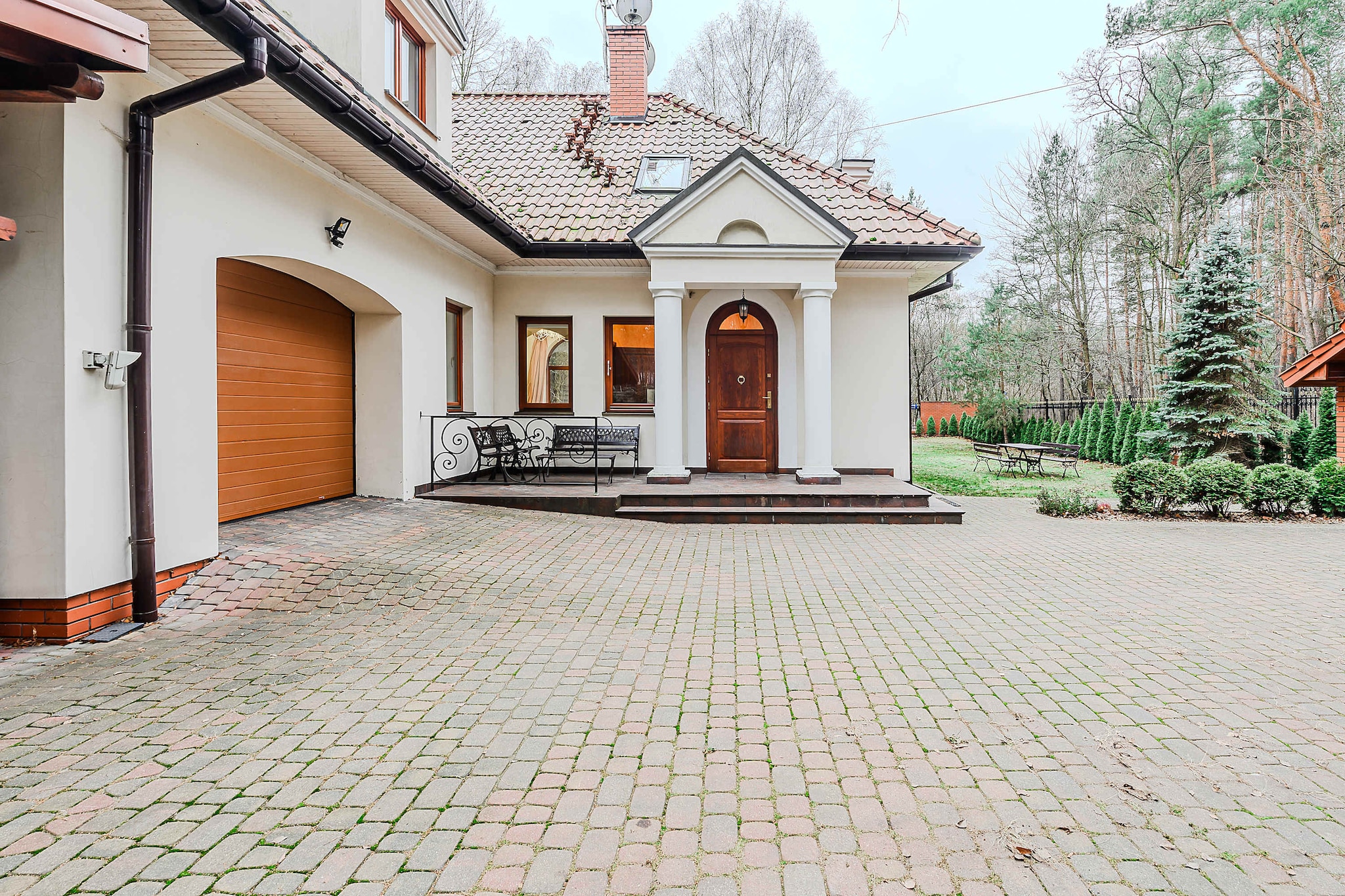 Exterior Summer
